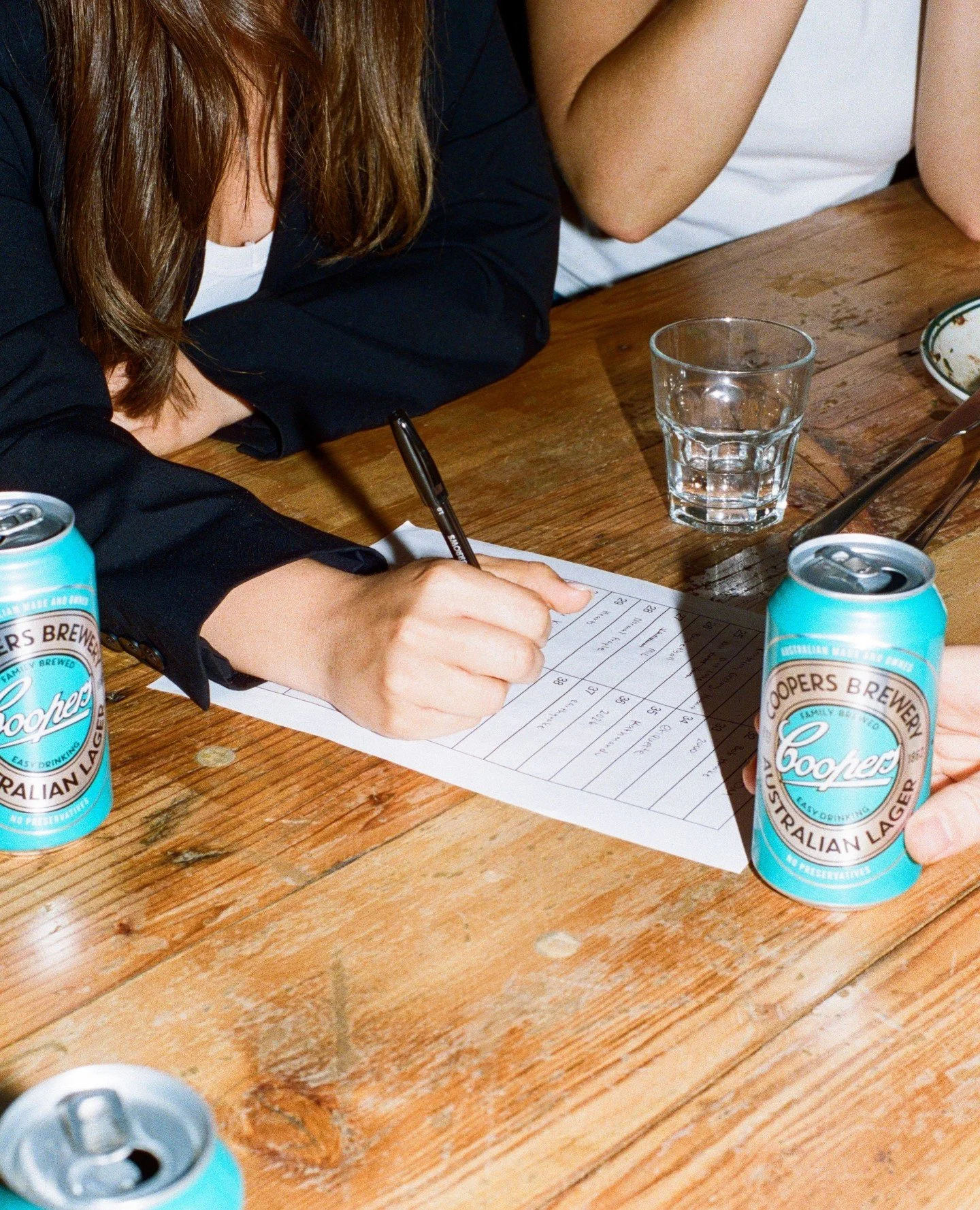 It's Monday tomorrow, you know what that means...⁠
⁠
@theweeklyfifty are taking over the stage for Quiz Night!⁠
⁠
Food &amp; Drink Specials:⁠
♢ $25 Coopers Australian Lager 1.7L Super Jugs⁠
♢ $28 Bottles of house wines⁠
♢ $15 Burgers &amp; Sandwiches