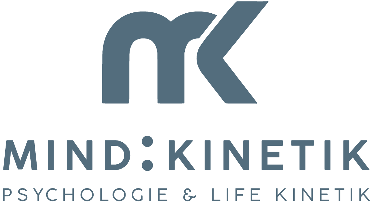Logo der Marke 'Mind:Kinetik' mit dem Text 'Psychologie & Life Kinetik'.