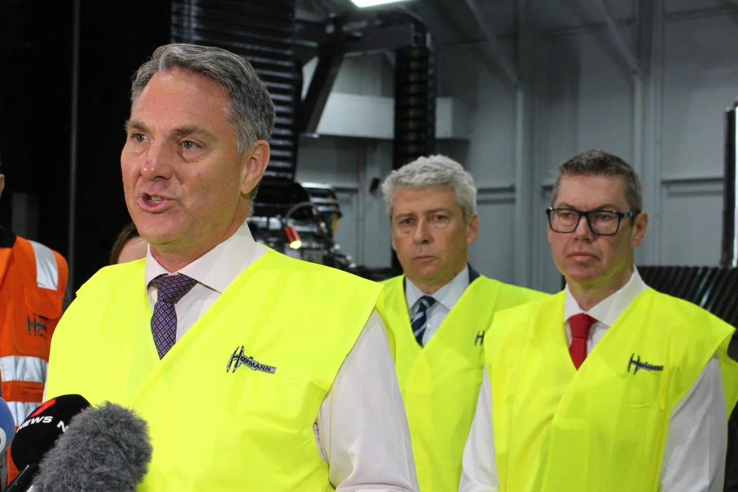 Hoffman gets US defence green light
