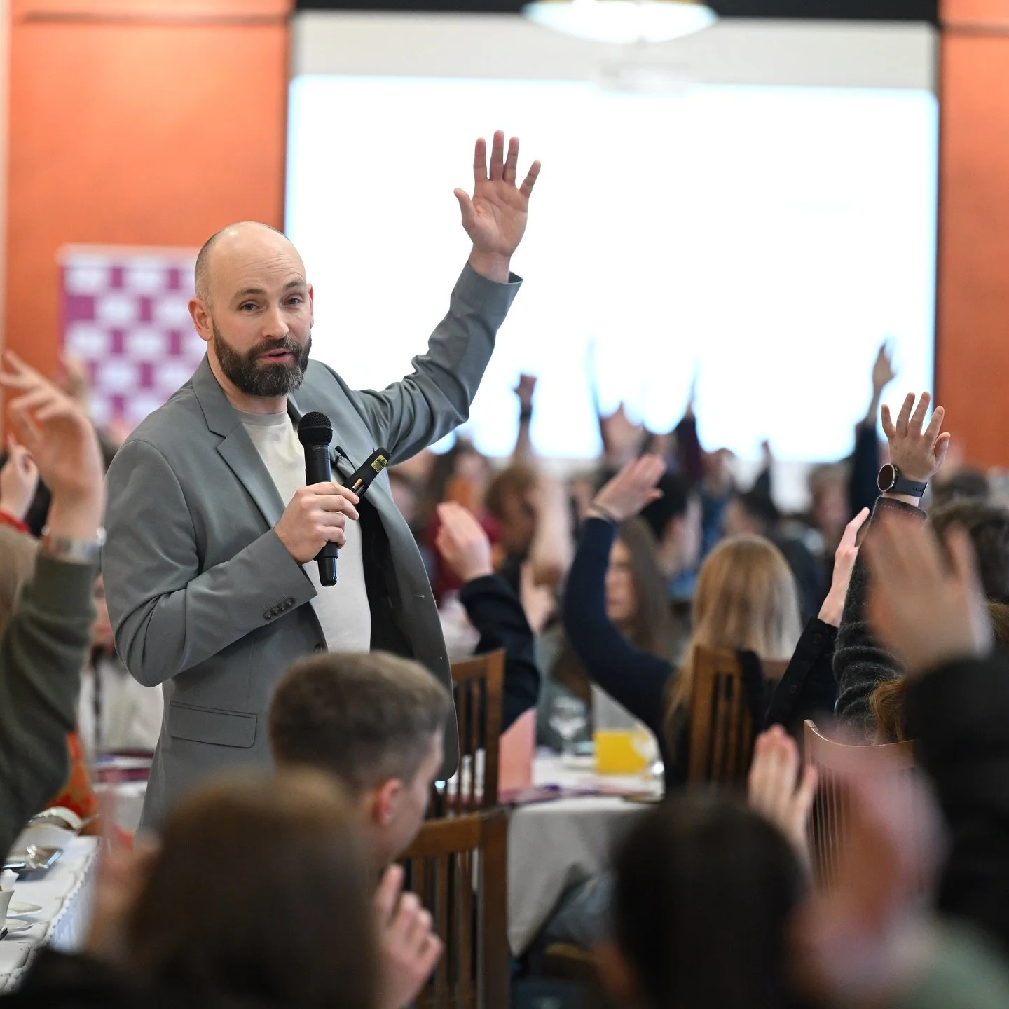 Loved delivering a workshop with members of the Northern Ireland Assembly (Youth) in the Stormont Parliamentary Buildings - getting them ready to pitch their issues in the Chambers. 

The three key points from the session:

🎭 Story: Problem &rarr; G