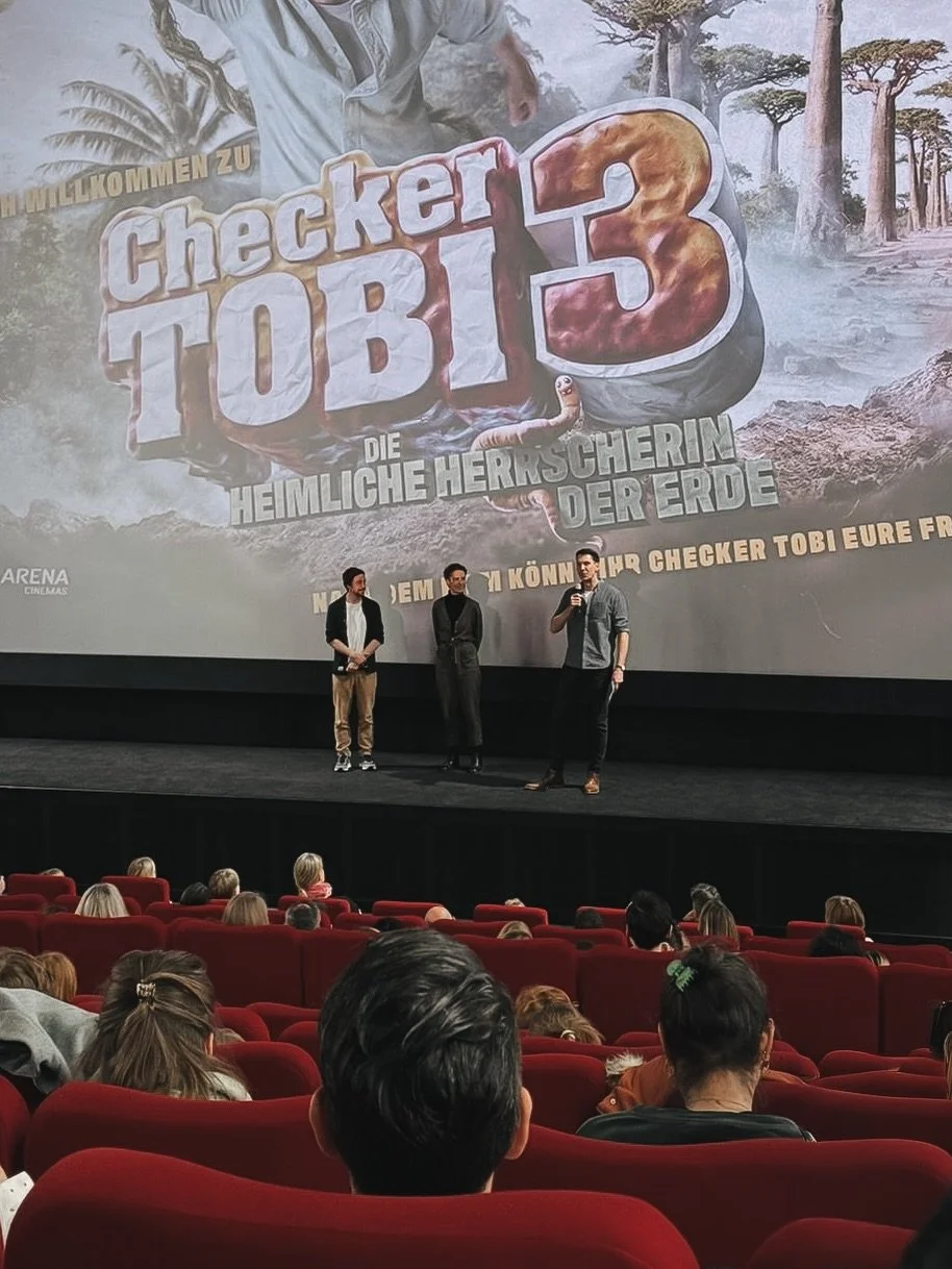 ━ MODERATIONEN UND REFERATE

Das neue Jahr startete mit ganz unterschiedlichen Moderationen und Referaten &ndash; und genau das liebe ich an meiner Arbeit. 💛

In Luzern durfte ich ein Podium zur notefreien Beurteilung leiten. Das war spannend, berei