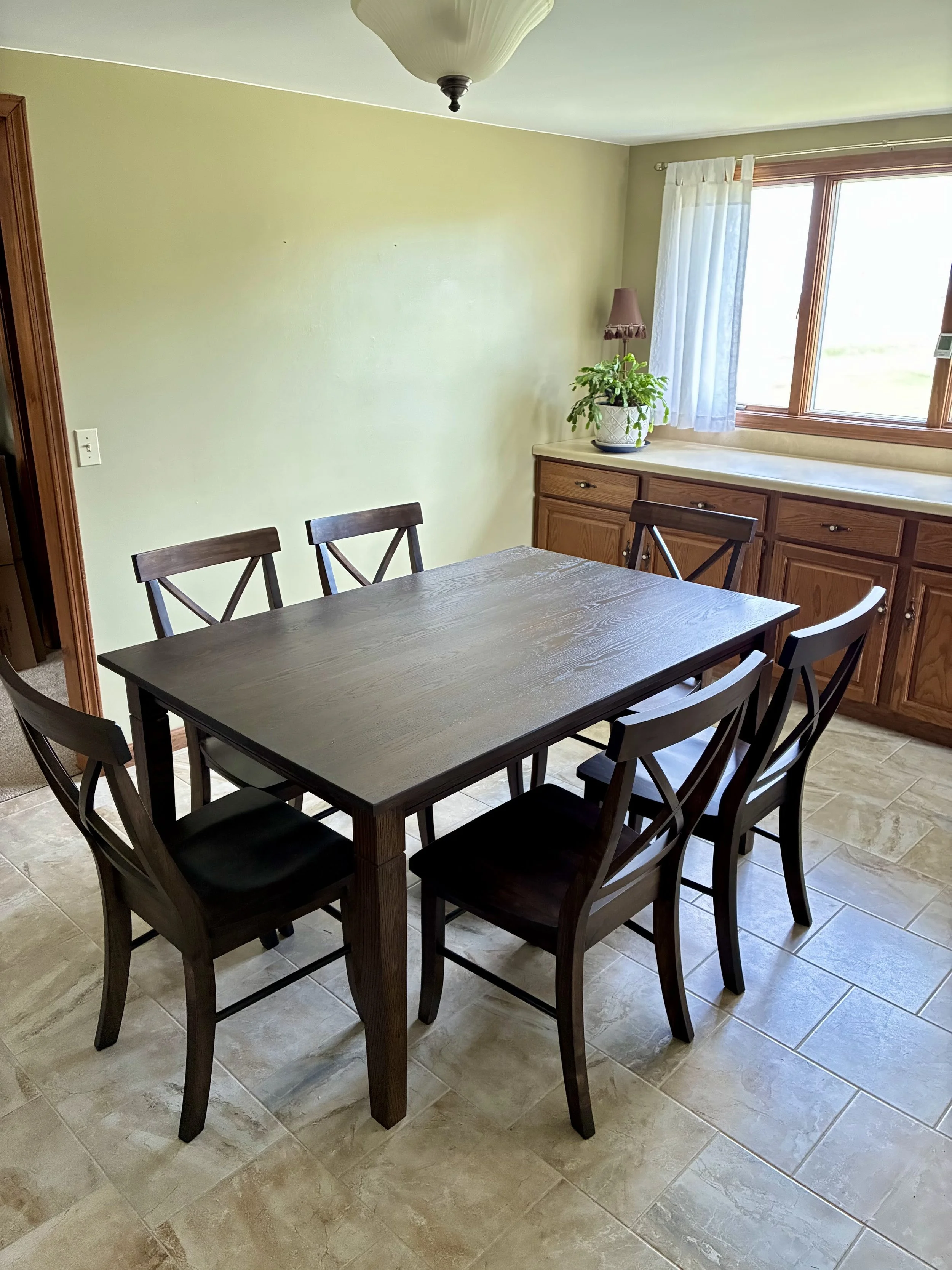 McVittie Table