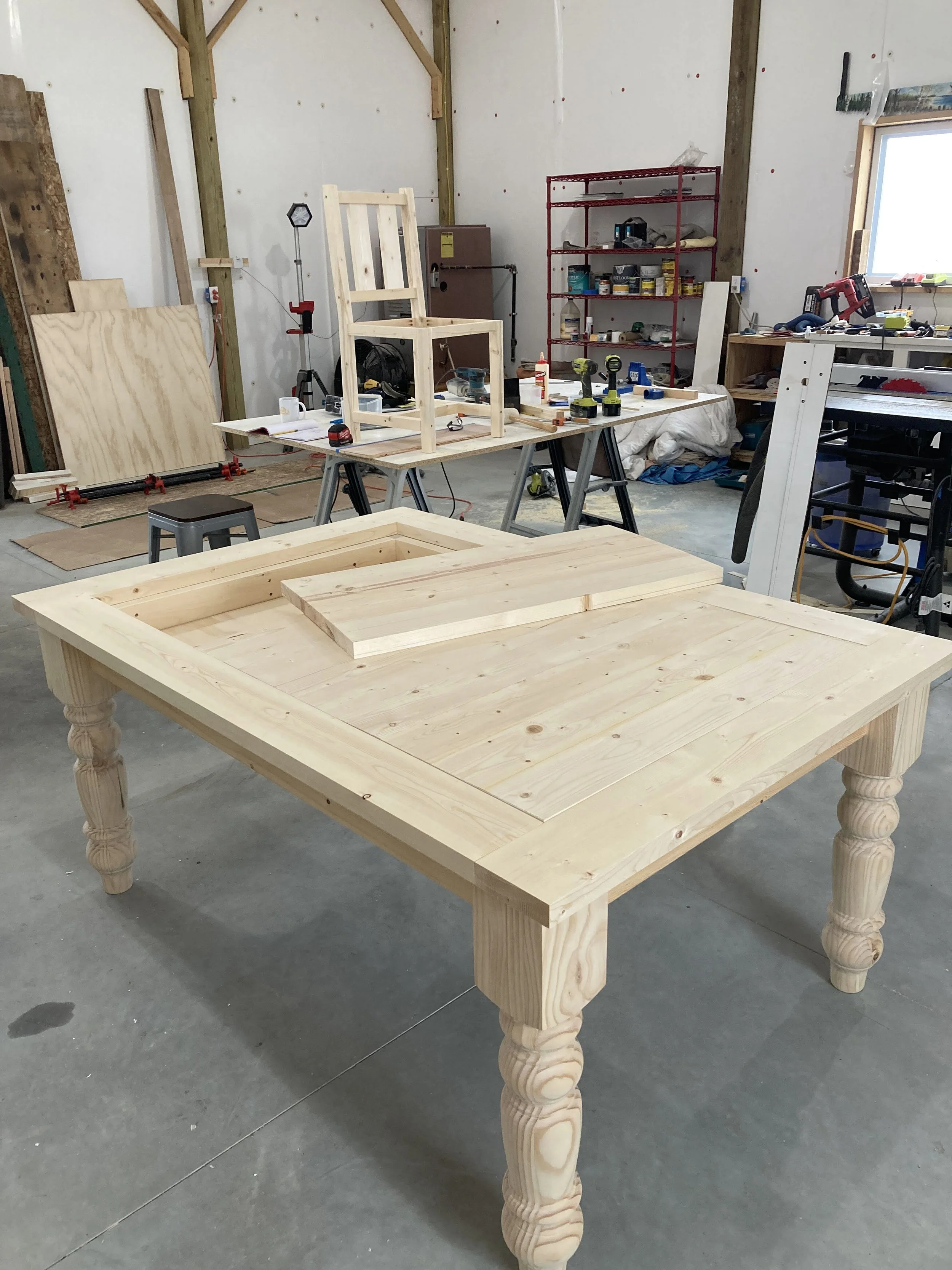 Duquet Game Table