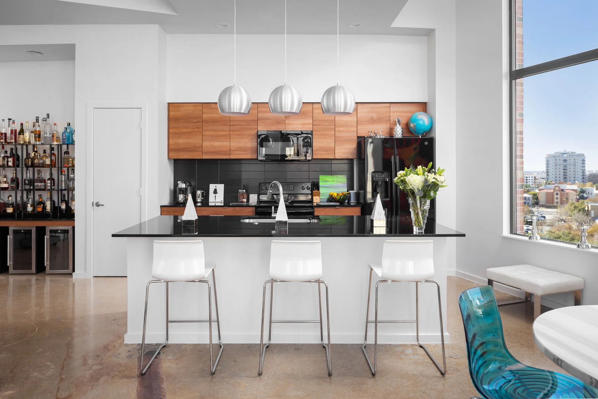 11. Kitchen (Penthouse).jpg