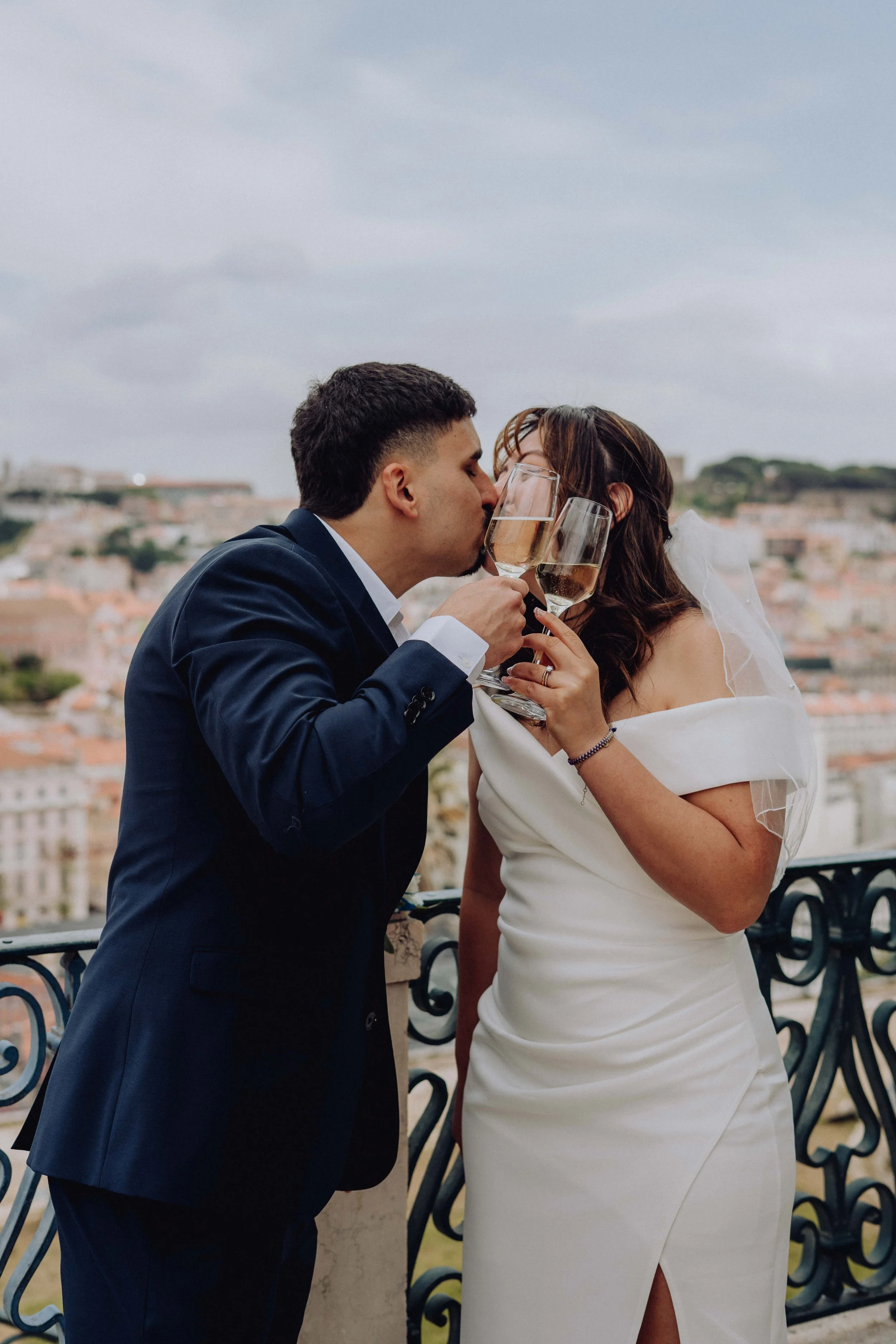 elopement-wedding-in-lisbon-11.jpg
