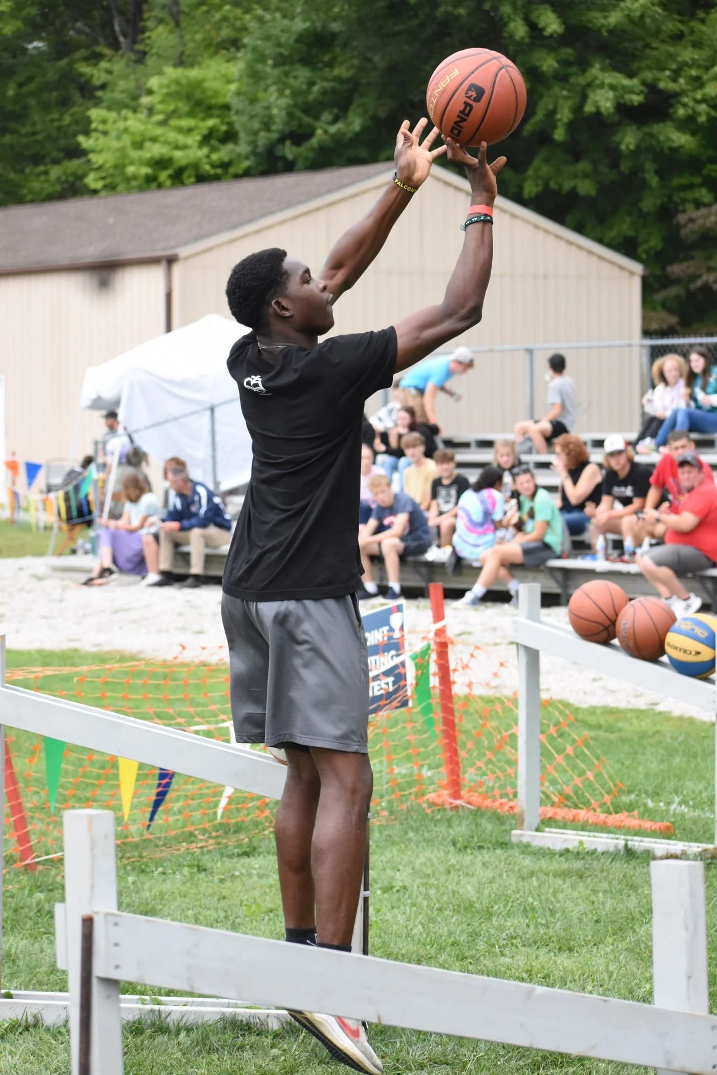 outdoor-basketball-shooting-contest.jpg