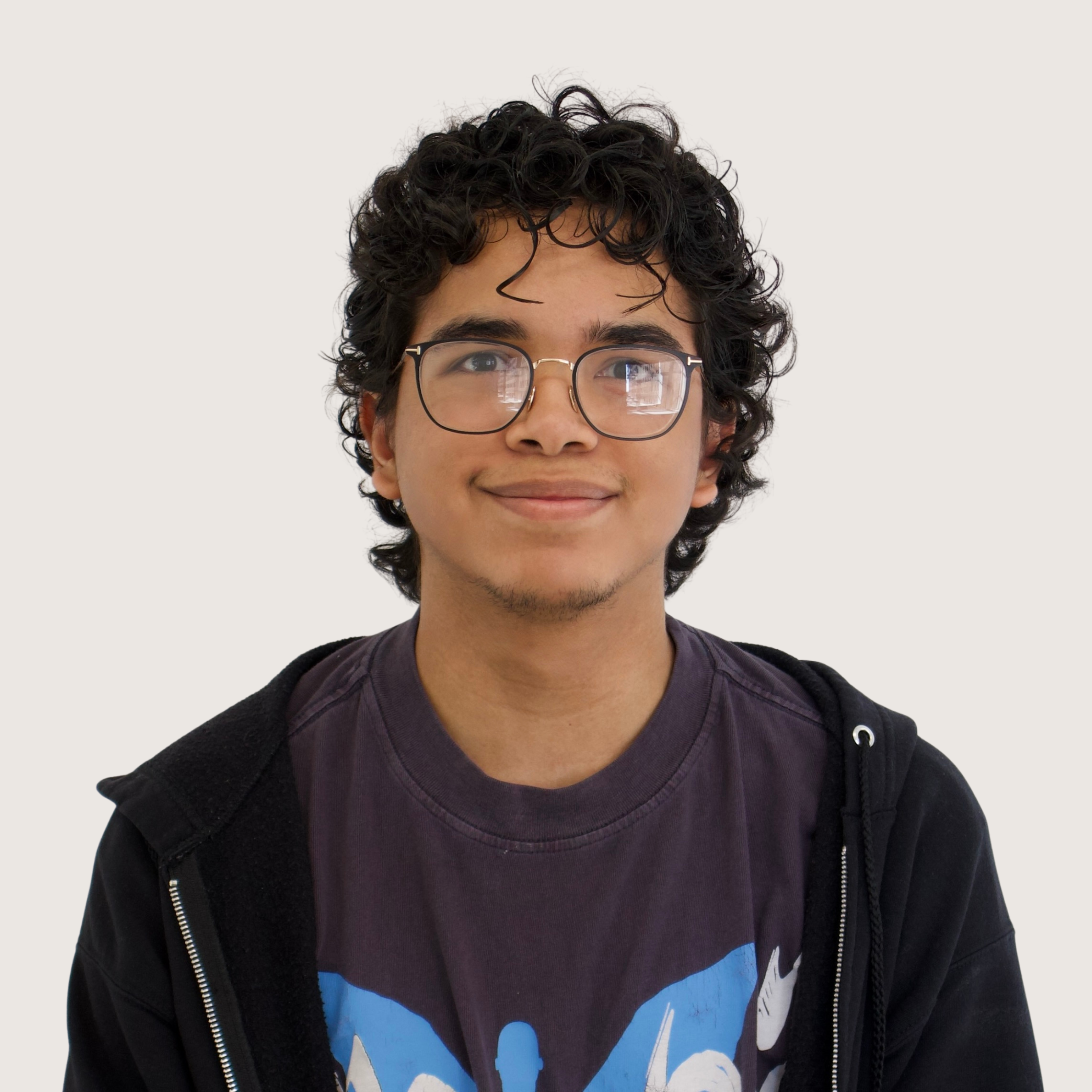 Kamil Gonzalez, Service Center Specialist