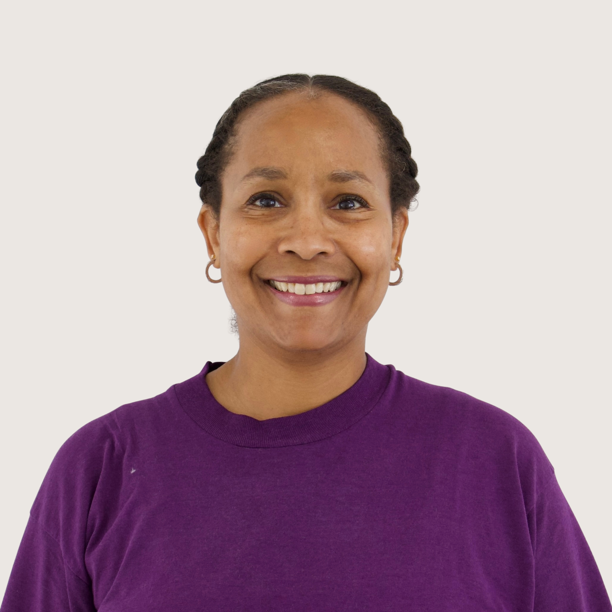 Desa Blount, Sewing Specialist