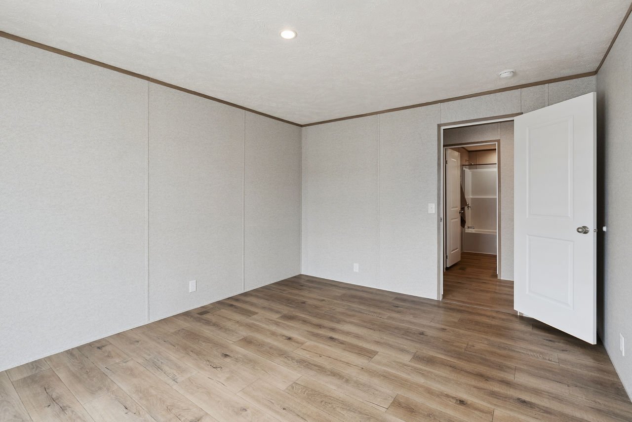 020-prime-carlisle-bedroom2.jpg