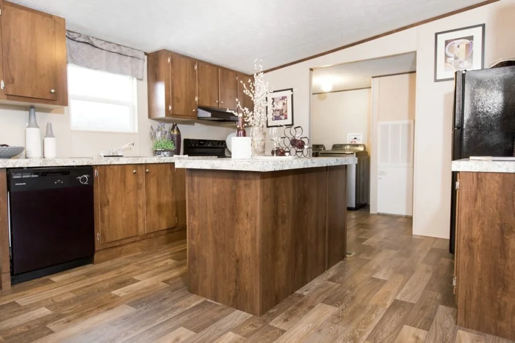 Manufactured-SATISFACTION-36TRU28483RH-Kitchen-20170323-1455383408251-1024x683.jpg