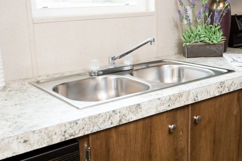 Manufactured-SATISFACTION-36TRU28483RH-Kitchen-20170323-1455569124976-1024x683.jpg