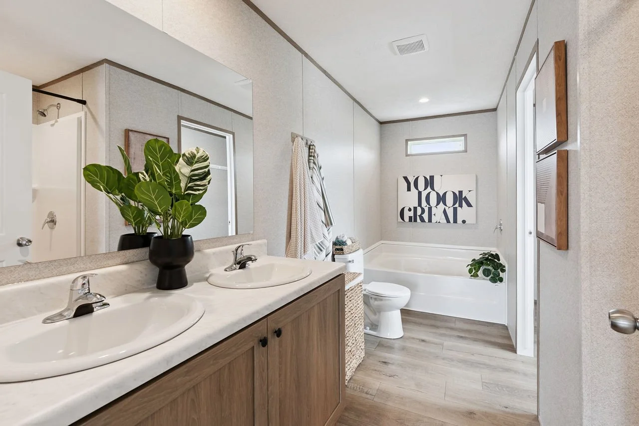 020-prime-carlisle-primary-bath.jpg