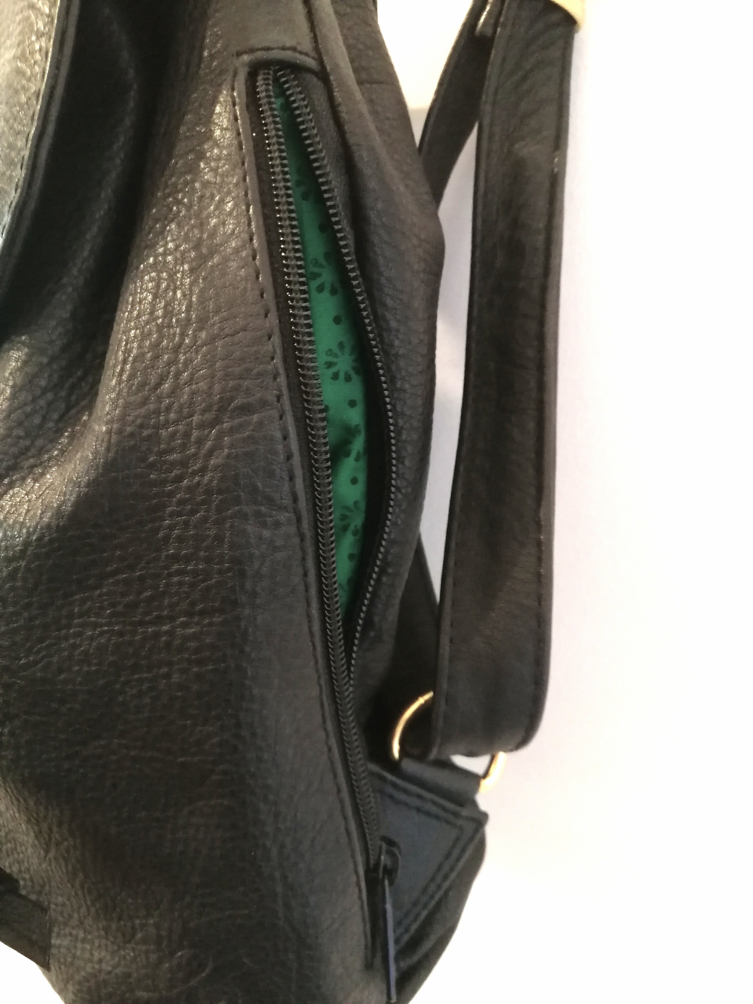 Cathy noir poche .jpg