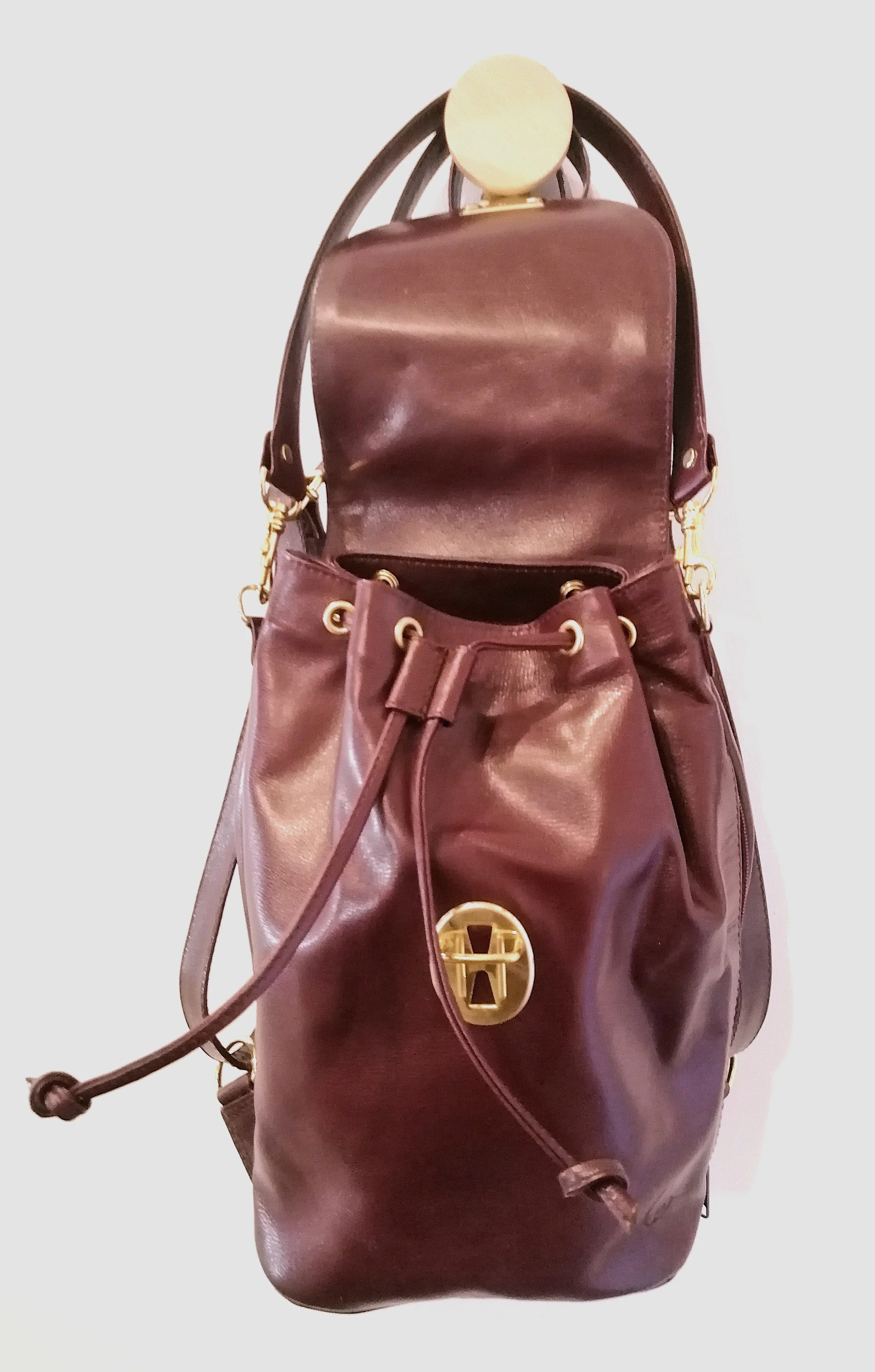 Cathy lie de vin ouvert.jpg