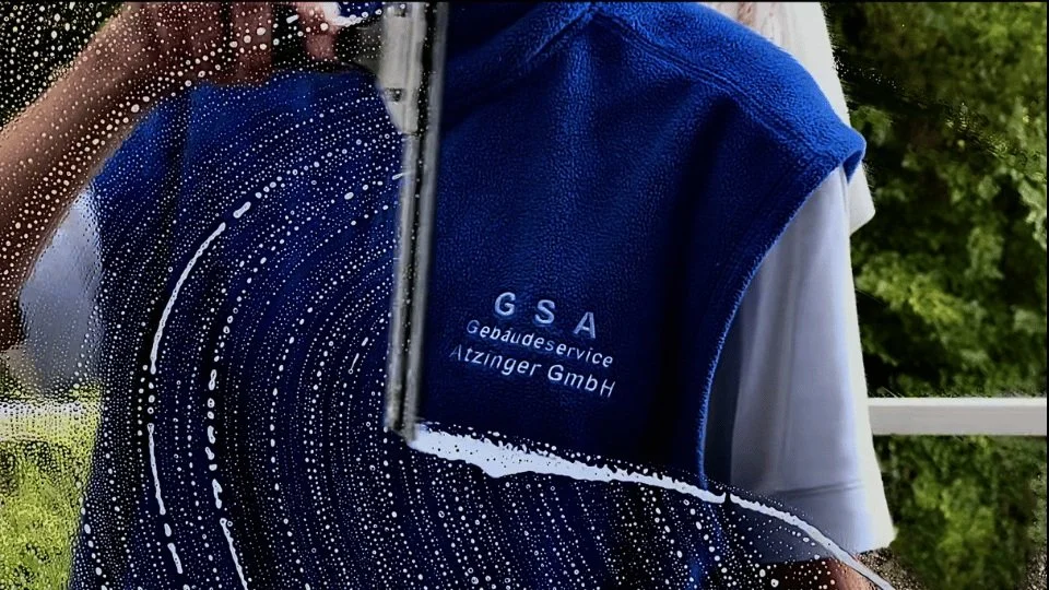 Professionelle Fensterreinigung durch GSA Gebäudeservice für Büros und Gebäude in München und Stuttgart