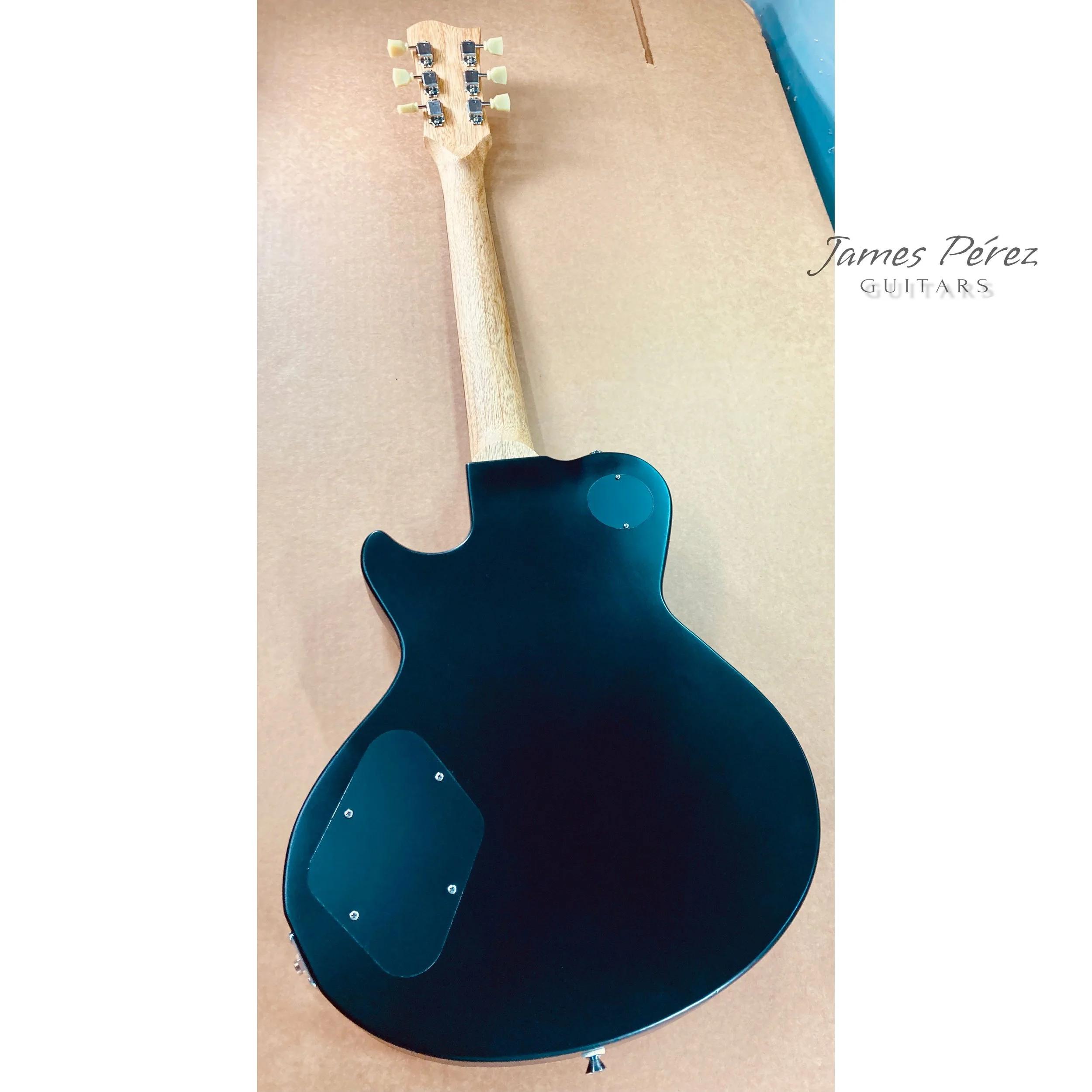Suntan Flame - Atlas SC - James Perez Guitars - IMG_4764.jpg