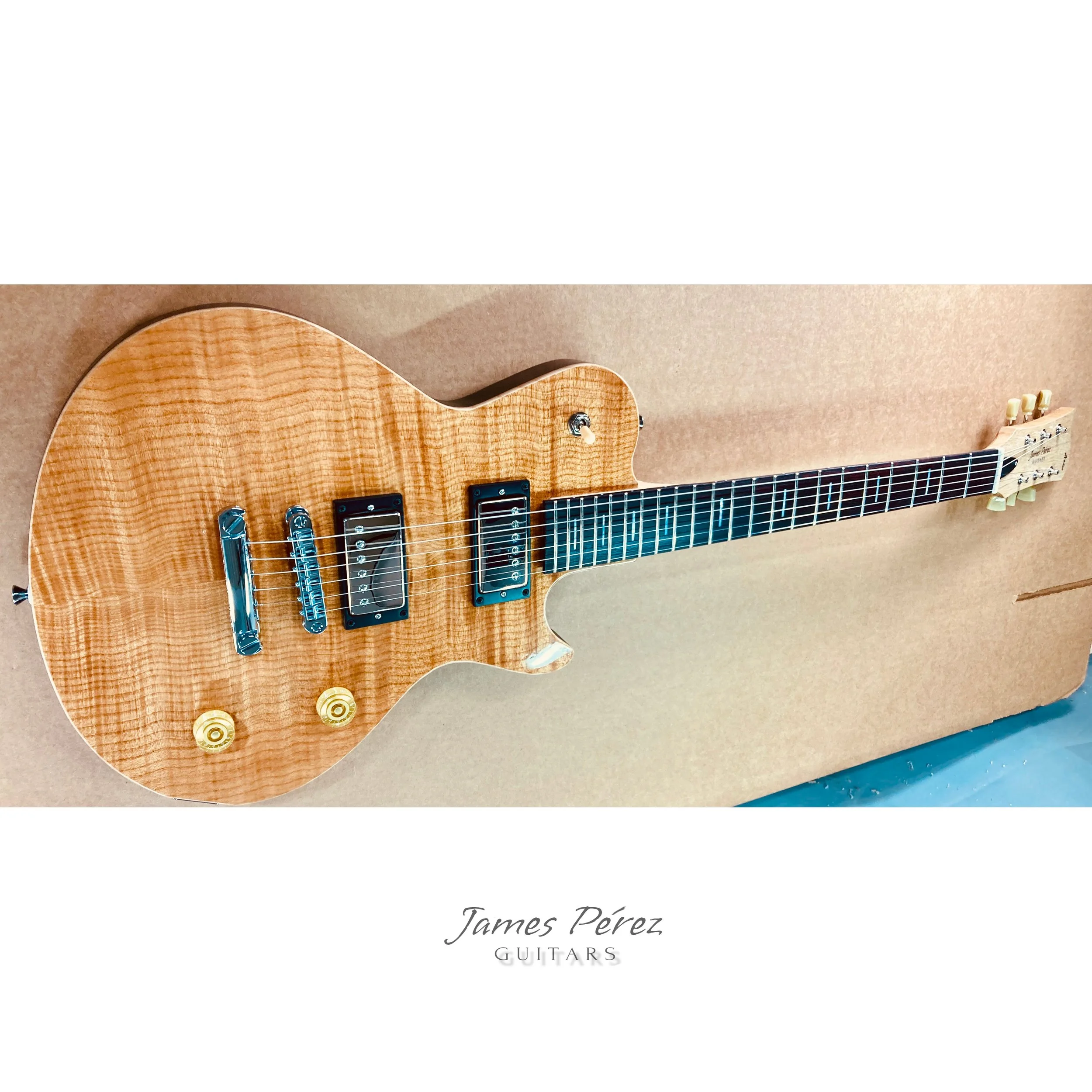 Suntan Flame - Atlas SC - James Perez Guitars - IMG_4768.jpg