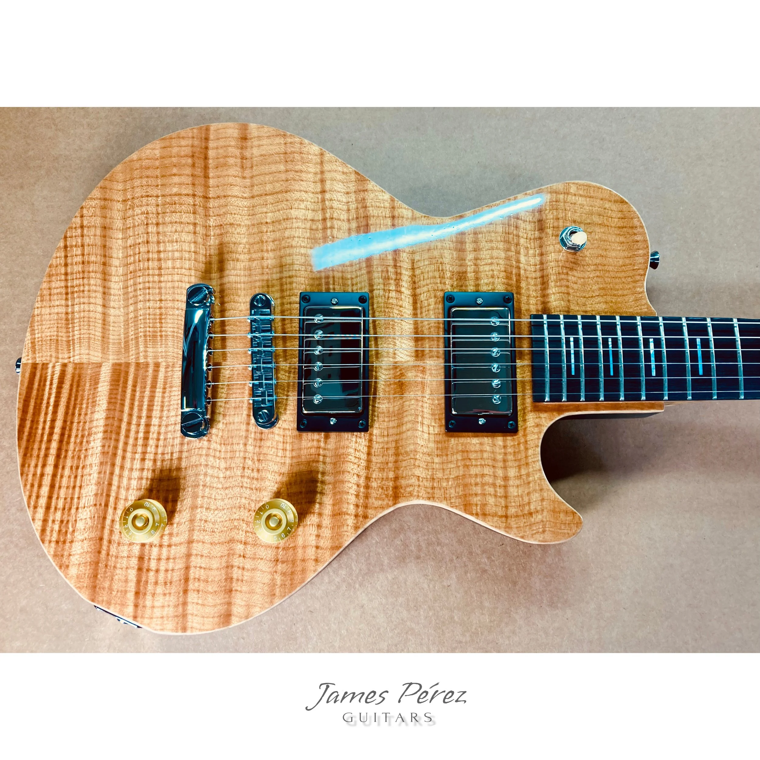 Suntan Flame - Atlas SC - James Perez Guitars - IMG_4755.jpg