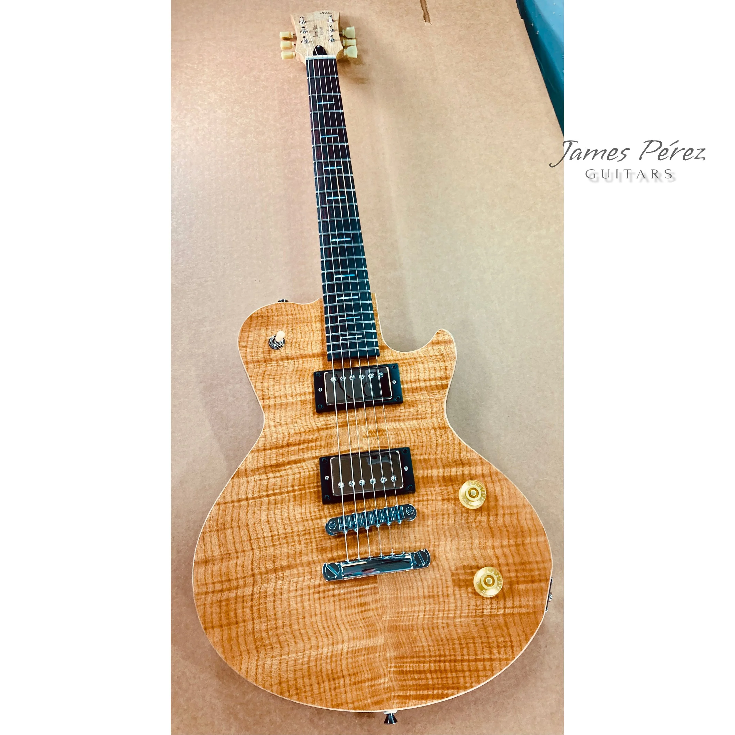 Suntan Flame - Atlas SC - James Perez Guitars - IMG_4770.jpg