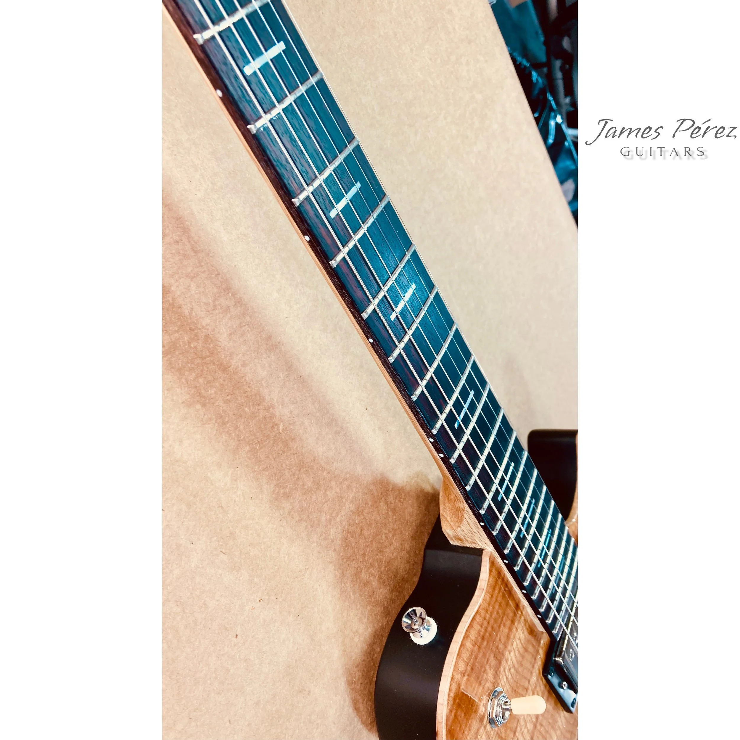 Suntan Flame - Atlas SC - James Perez Guitars - IMG_4771.jpg