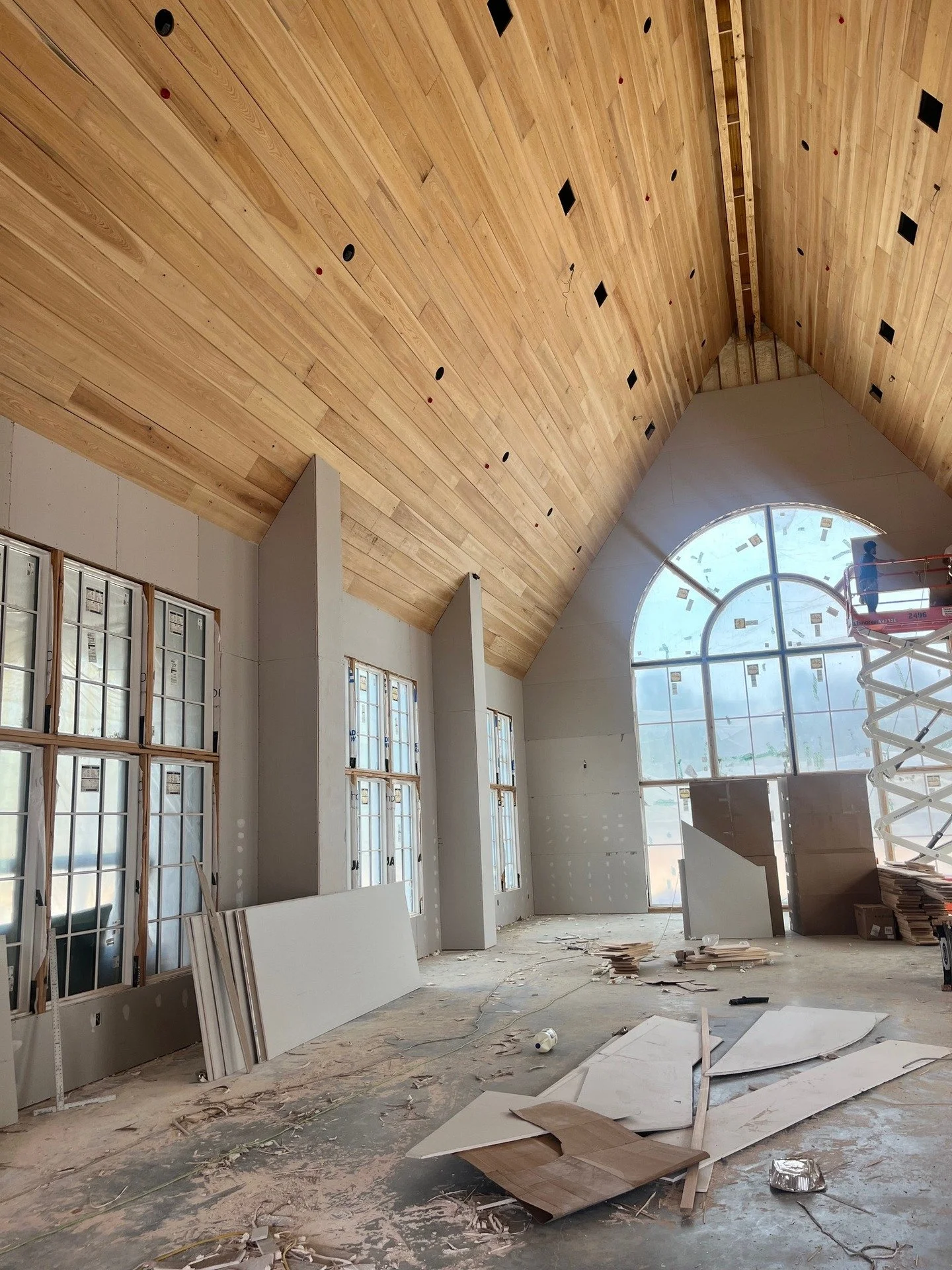 February updates!

1. Chapel ceiling coming along beautifully.
2. Cocktail hour to your right. :)
3. Courtyard arch details.
4. Ballroom ceiling 
5. Brickwork going up on the South Inn.

The last few weeks have seen enormous changes. So excited about