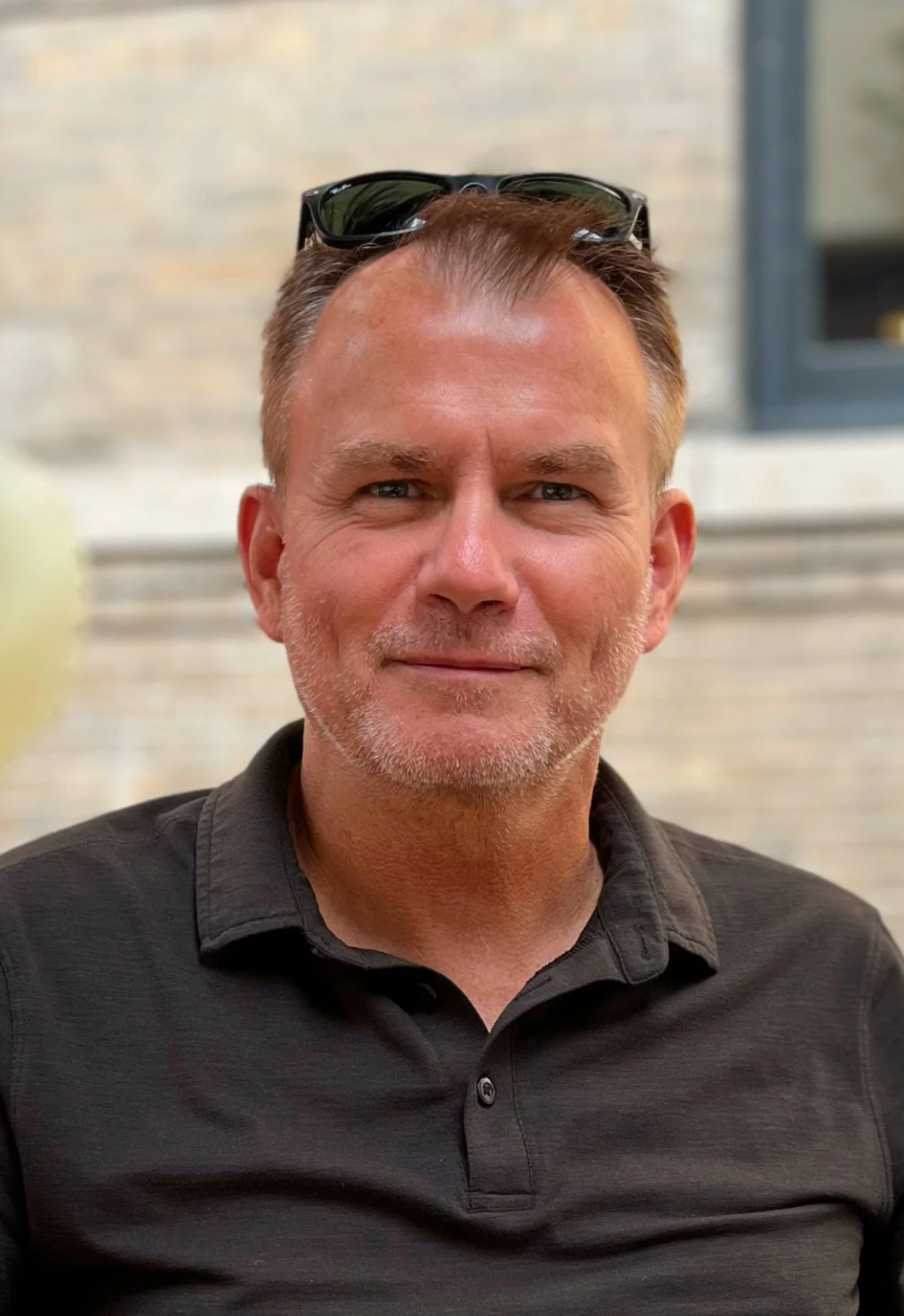 Author Dr. Noel Schmidt