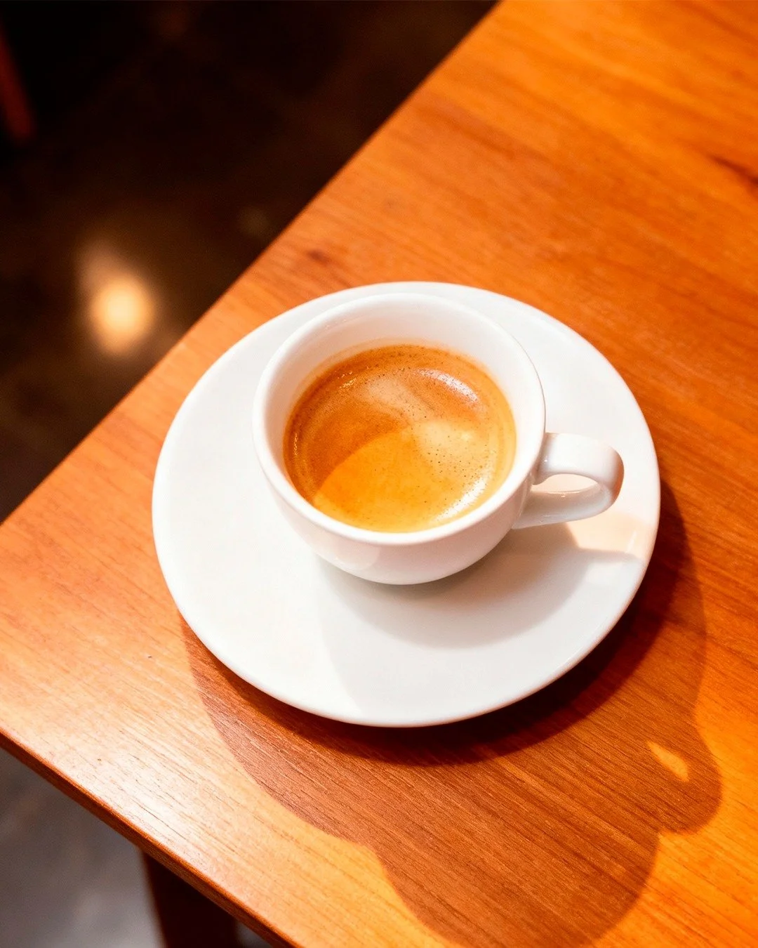 H&aacute; pausas que recarregam mais que o caf&eacute;, recarregam a alma.

Respire, sinta o aroma, desacelere.

Seu ref&uacute;gio no meio da rotina est&aacute; aqui, no cora&ccedil;&atilde;o do Jardins. 

Venha fazer sua pausa por aqui.