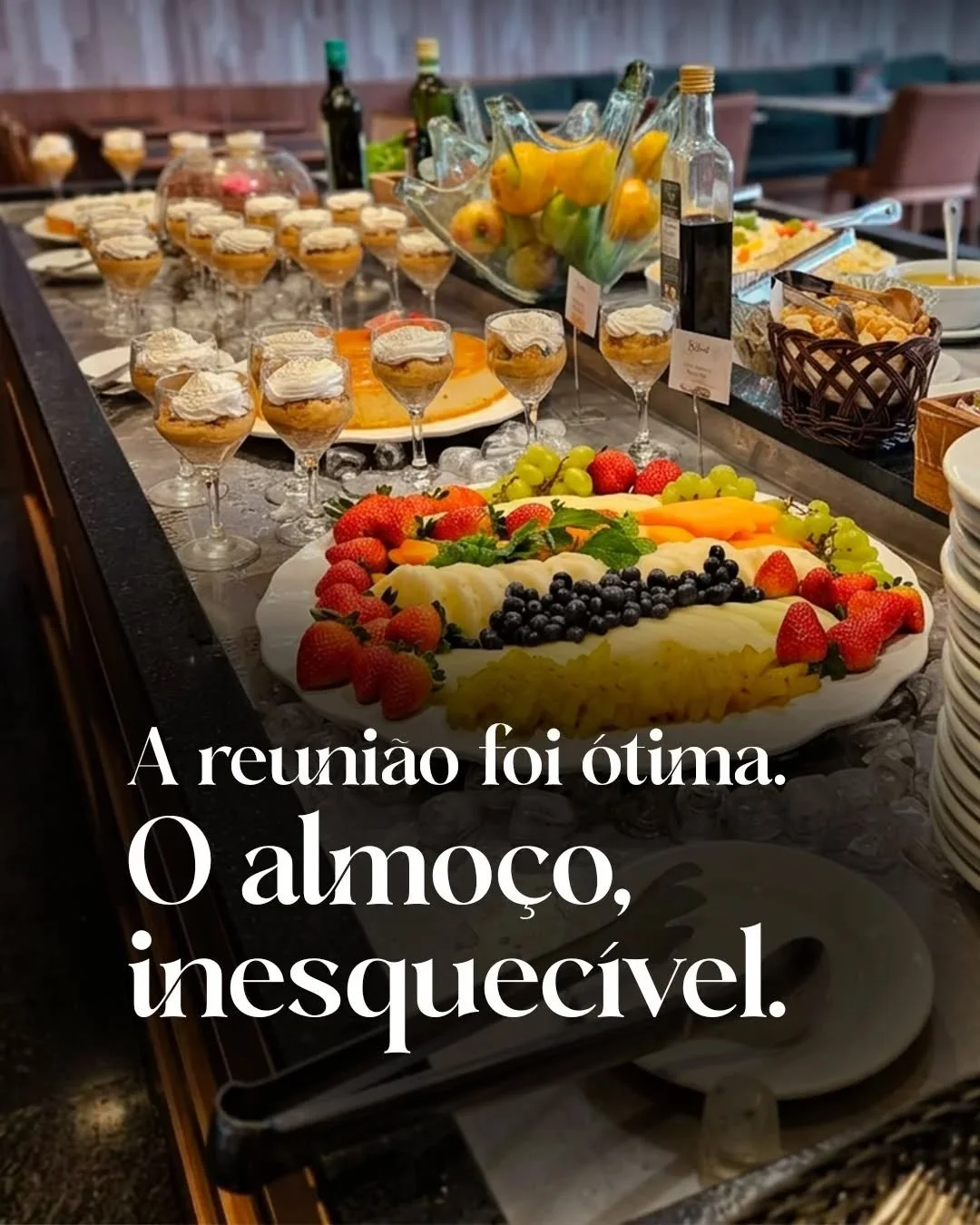 Quando a reuni&atilde;o acontece em torno de uma boa mesa, tudo flui melhor. 🍽️

Na semana passada, recebemos um grupo especial para um buffet executivo completo. De saladas frescas e pratos quentes a uma mesa de sobremesas que arrancou suspiros.

O