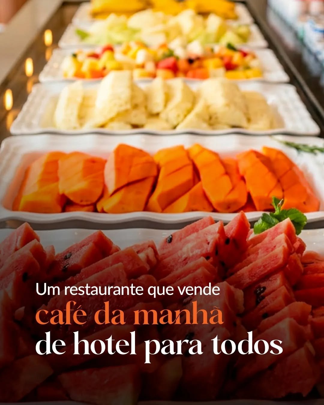 H&aacute; um charme particular no ritmo de um caf&eacute; da manh&atilde; de hotel. No Pl&aacute;tano, essa experi&ecirc;ncia n&atilde;o &eacute; restrita aos nossos h&oacute;spedes.

Abrimos nossa mesa matinal para quem circula pelos Jardins e busca