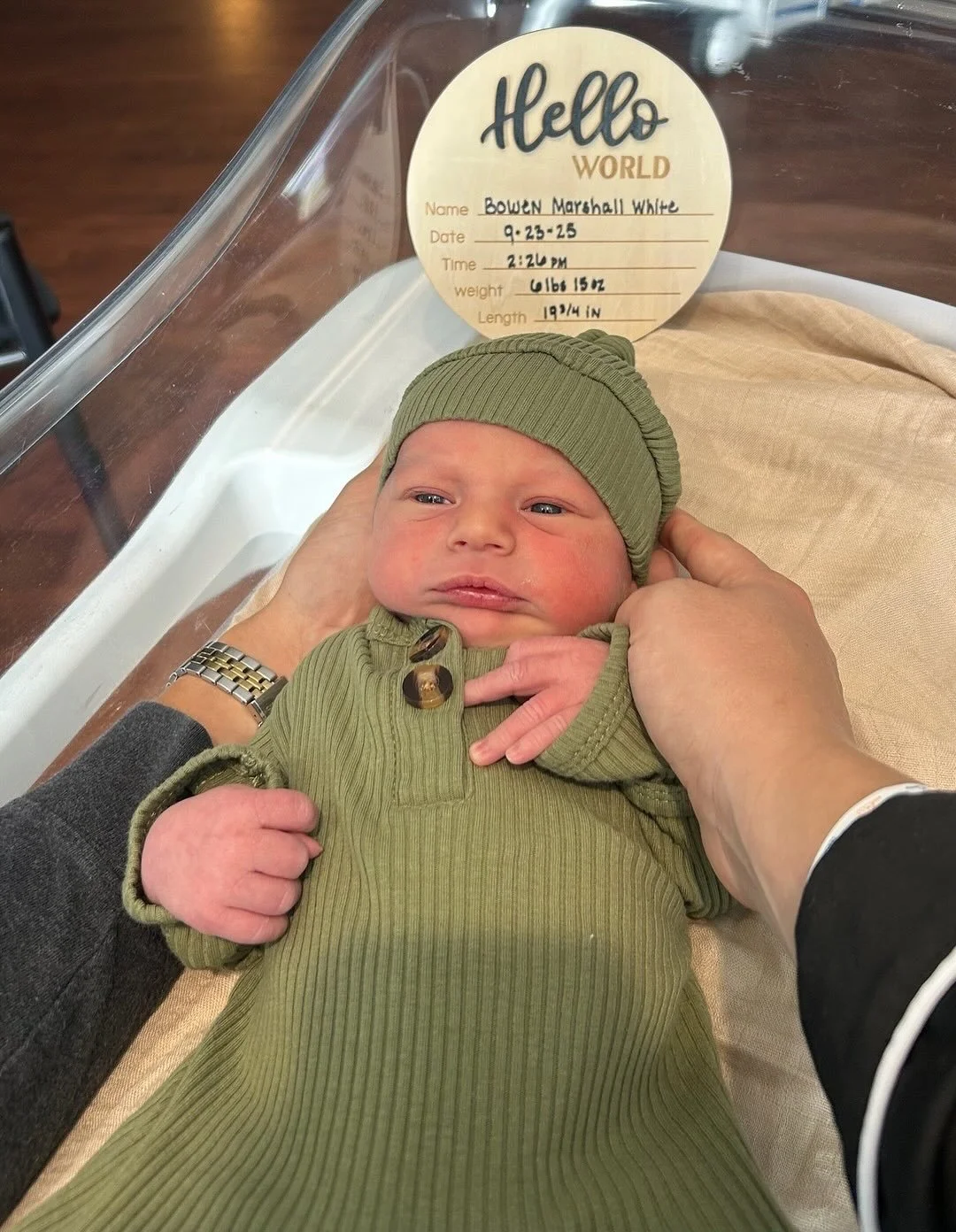 We&rsquo;re excited to share that Dr. Leealison welcomed her baby boy, Bowen, on September 23rd at 2:26 pm 💙
⠀⠀⠀⠀⠀⠀⠀⠀⠀
6lb 15oz and 19 3/4in
⠀⠀⠀⠀⠀⠀⠀⠀⠀
He is absolutely perfect 😍
⠀⠀⠀⠀⠀⠀⠀⠀⠀
Mom and baby are both healthy and doing great, and enjoying 