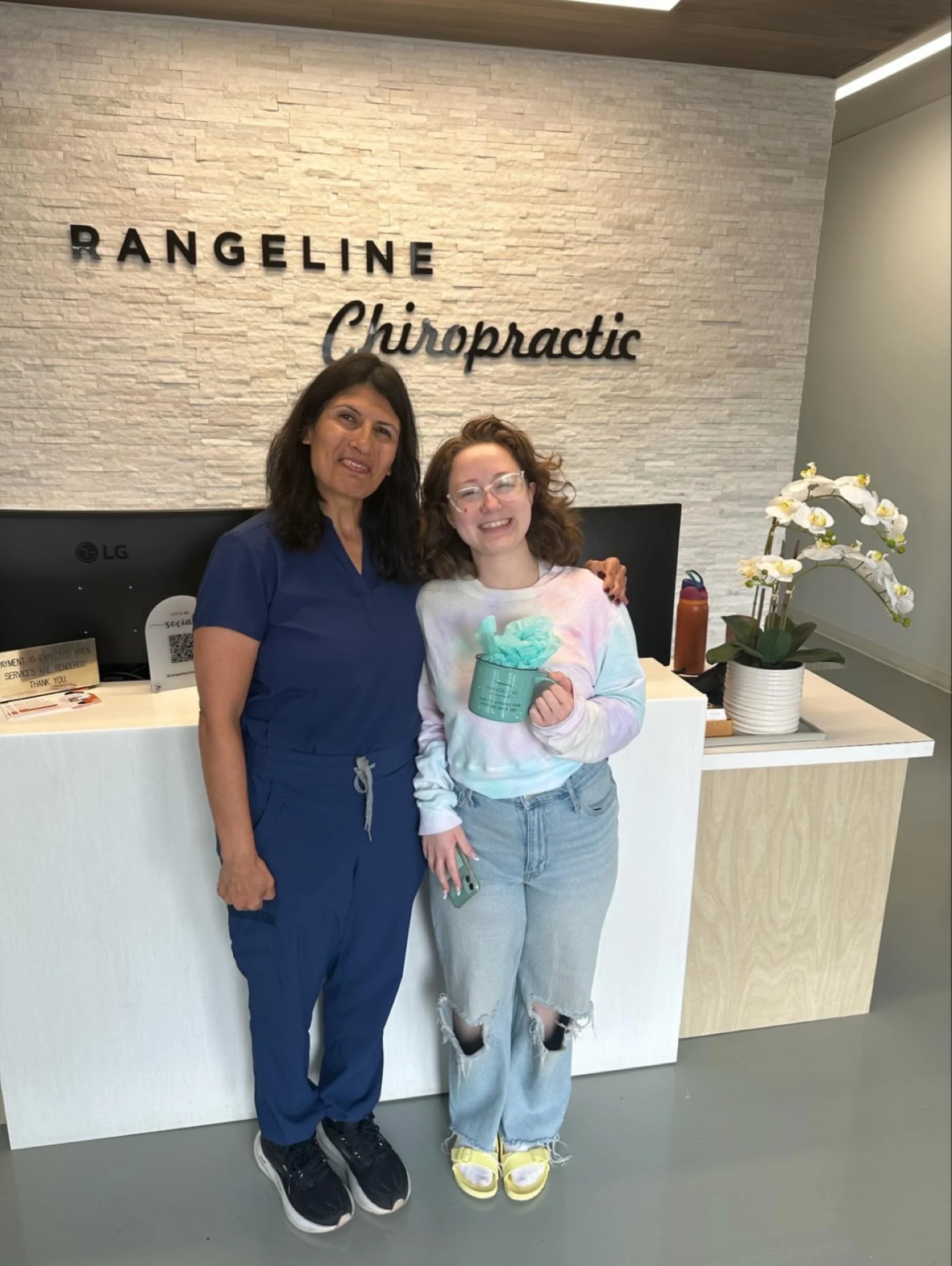 We love celebrating our patients when they complete their care plans! 🎉
⠀⠀⠀⠀⠀⠀⠀⠀⠀
As we head into Thanksgiving, we&rsquo;re feeling incredibly grateful for every patient who walks through our doors and trusts us with their care. 
⠀⠀⠀⠀⠀⠀⠀⠀⠀
To our cu