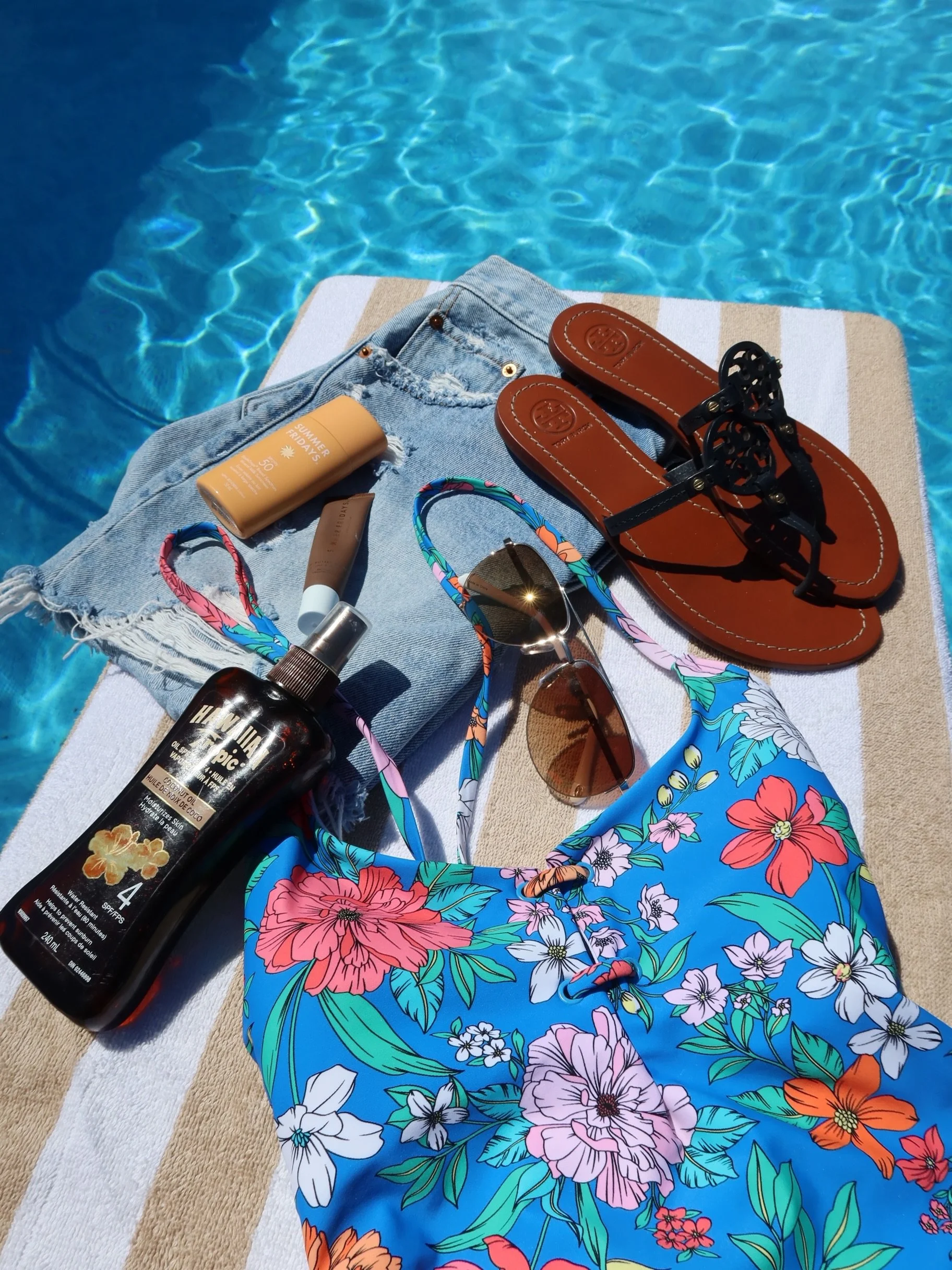UV 7, clear skies, and some all-day poolside plans 🌊✨ All that&rsquo;s missing? The perfect floral suit and your go-to summer denim shorts. Lucky for you, we&rsquo;ve got both. 😉☀️🌺

&bull;
&bull;
&bull;
&bull;
&bull;
&bull;
&bull;
&bull;
&bull;
&