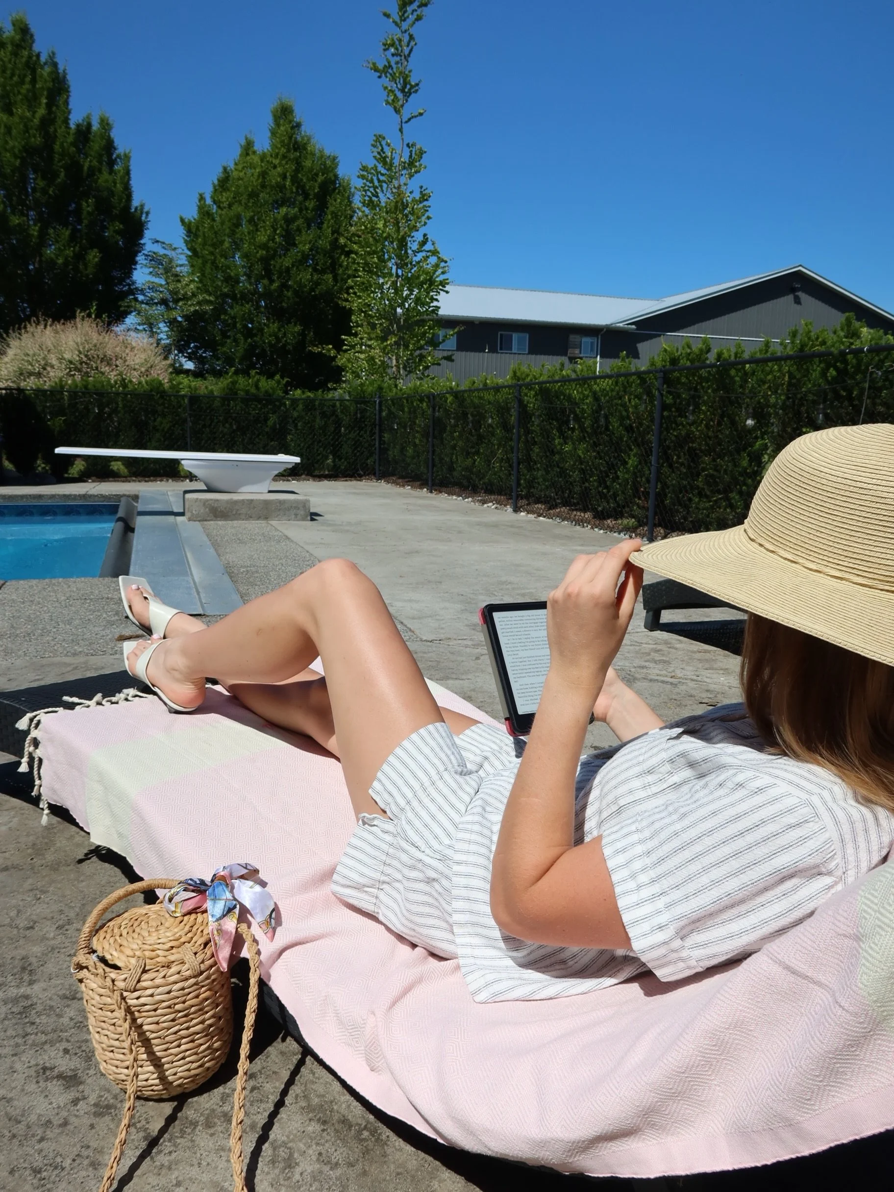 Nothing says summer quite like a breezy matching set, a good book, and a little time in the sun ☀️

Whether you&rsquo;re headed to the pool, the beach, or just soaking up a warm afternoon, we&rsquo;ve got the pieces to make it feel like summer. 🌊🤍
