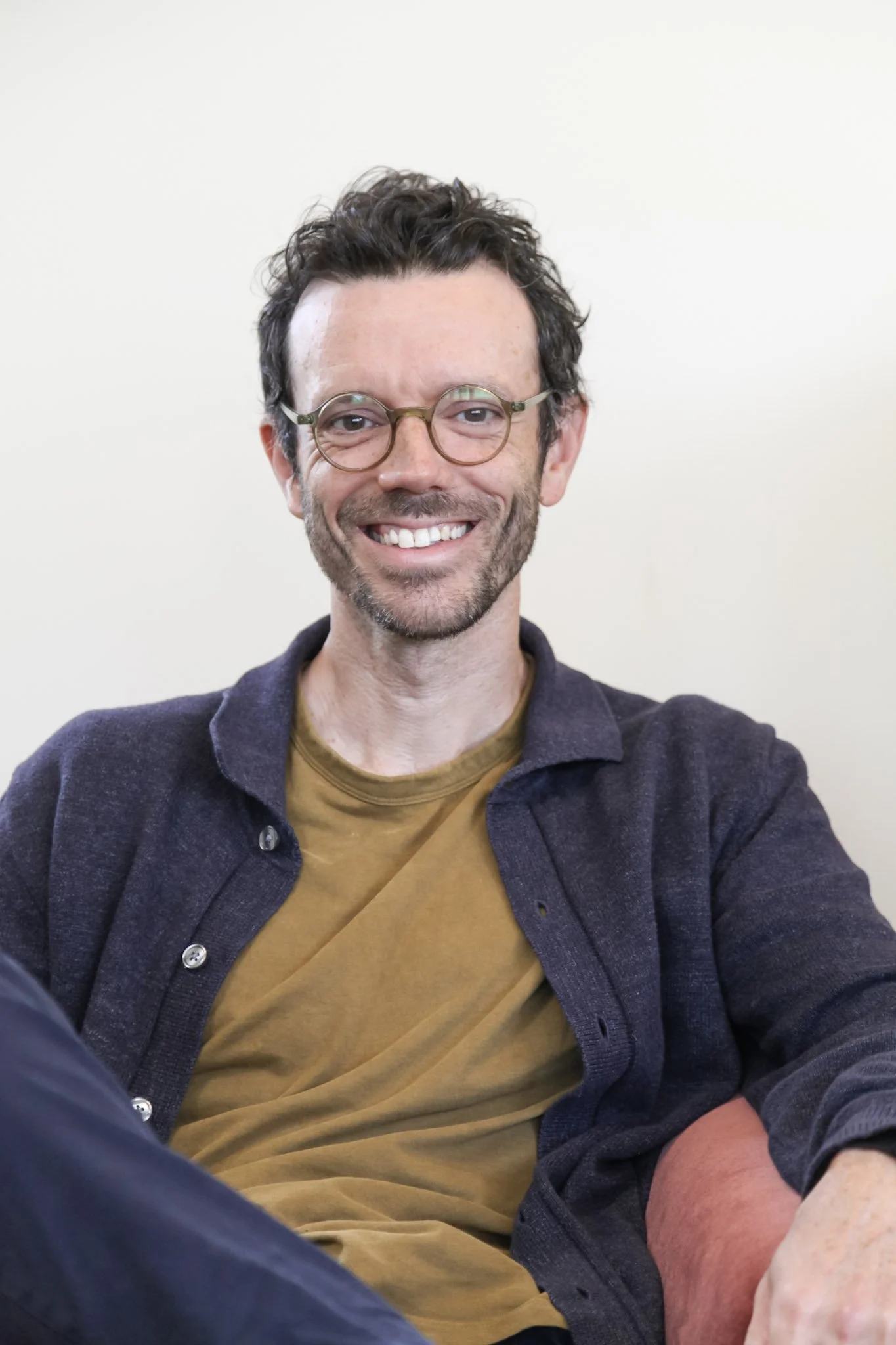 Dr. Jeremy Steglitz, a licensed psychologist providing psychodynamic therapy in the Washington DC area