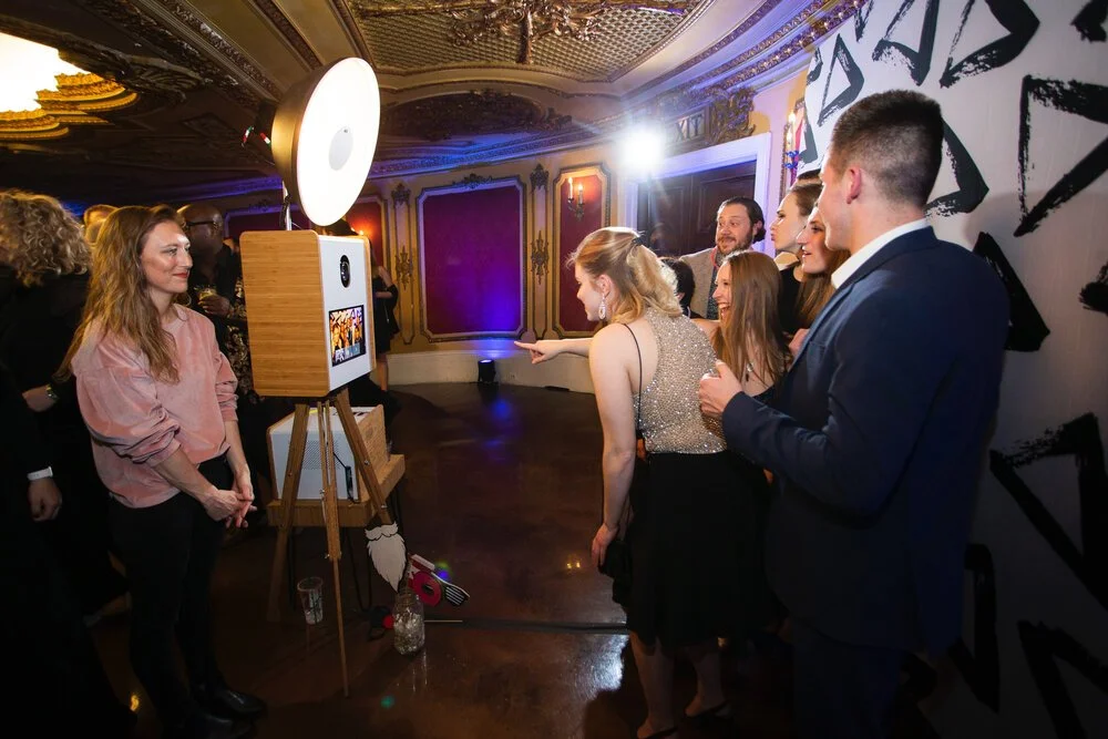 open air photo booth example at a wedding 3.jpeg