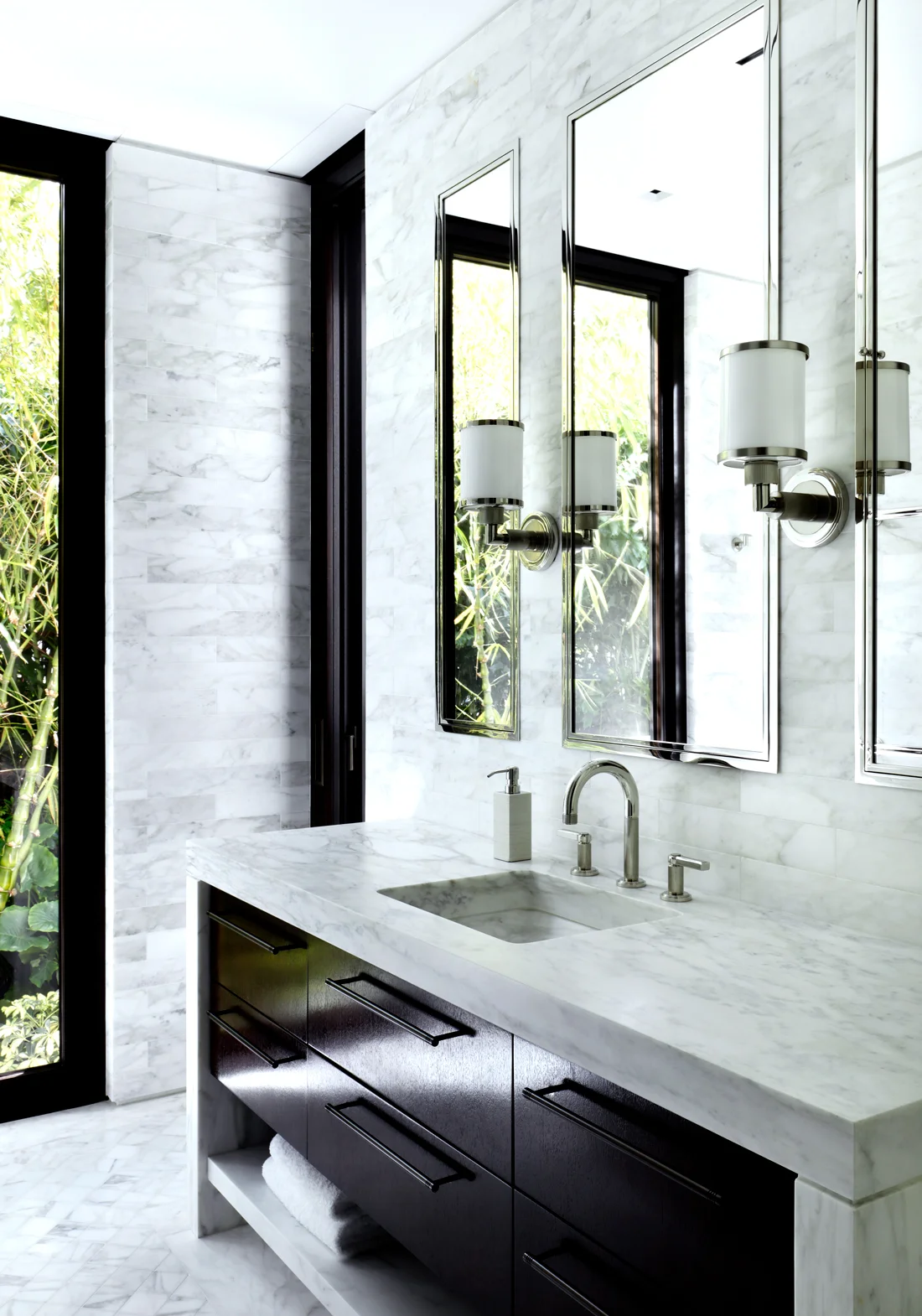 Studio-C-Modern-Bungalow-Bathroom-2.jpg
