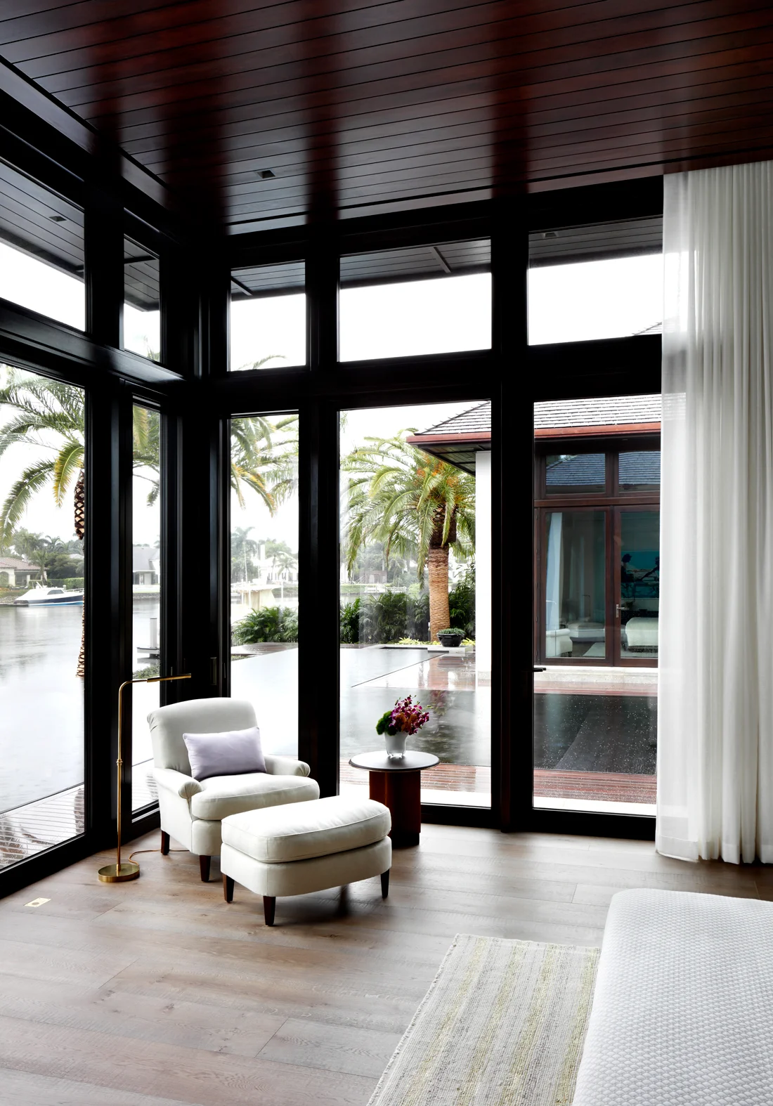 Studio-C-Modern-Bungalow-Seating-Area-2.jpg