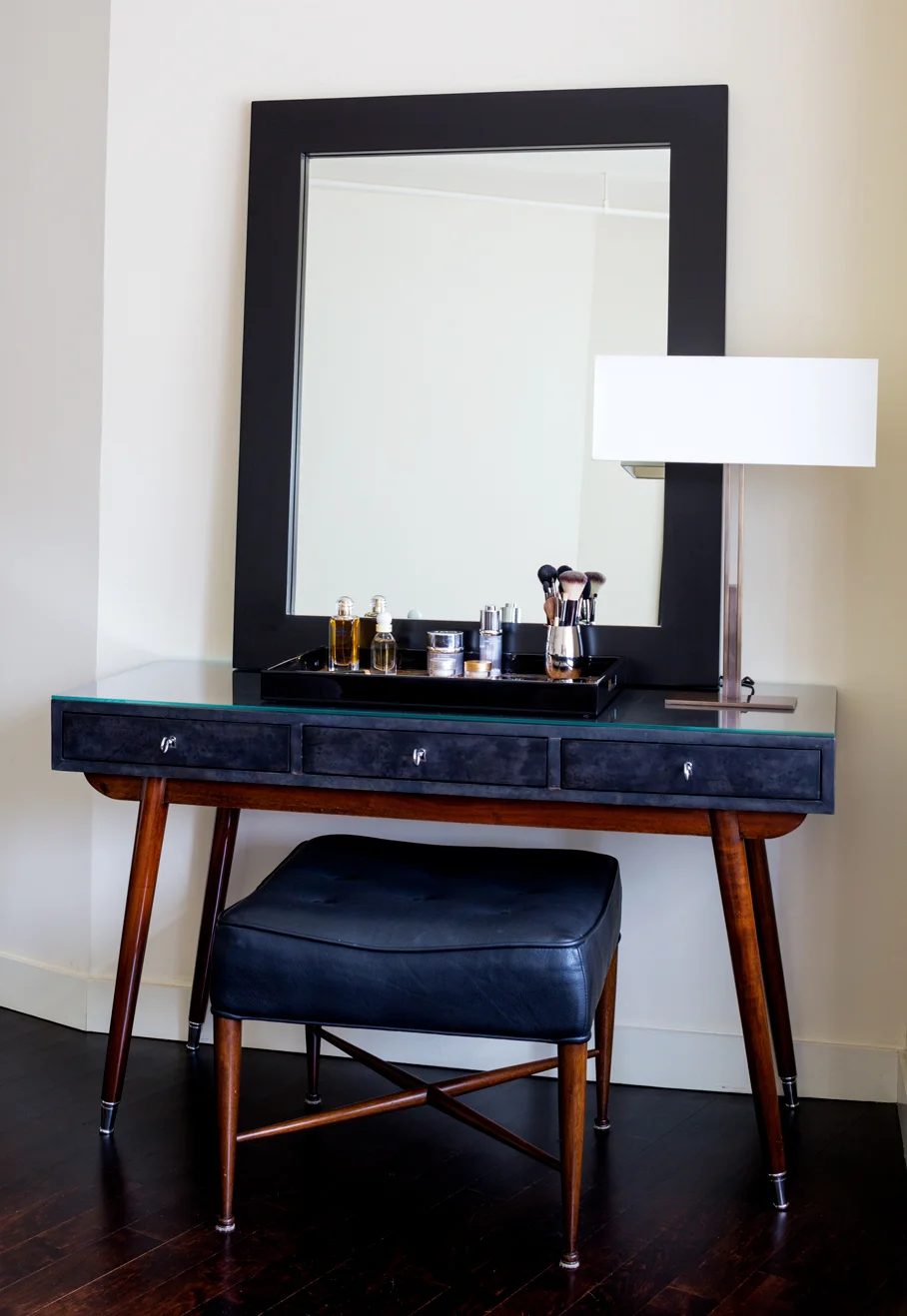 Studio-C-Flatiron-Loft-Vanity.jpg