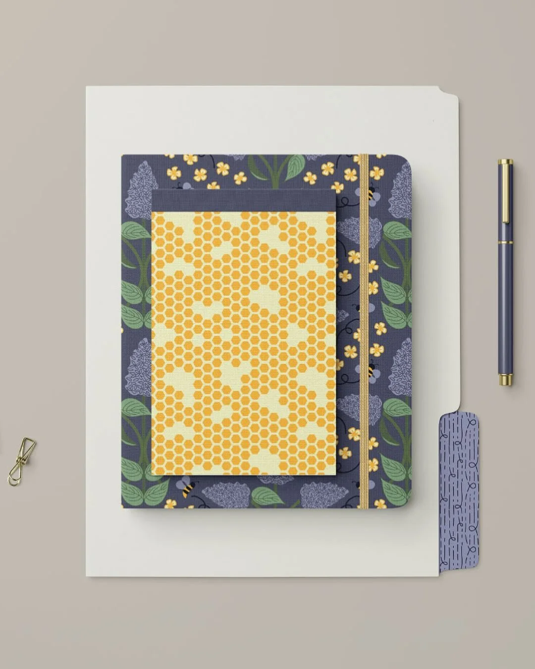 I thought it would be fun to take this Honeybee and Lavender pattern and turn it into a mini collection.  I would love to see it on stationery!

#stationery #springflorals #honeybeepattern #artlicensing #surfacedesigner #surfacepatterndesign #station