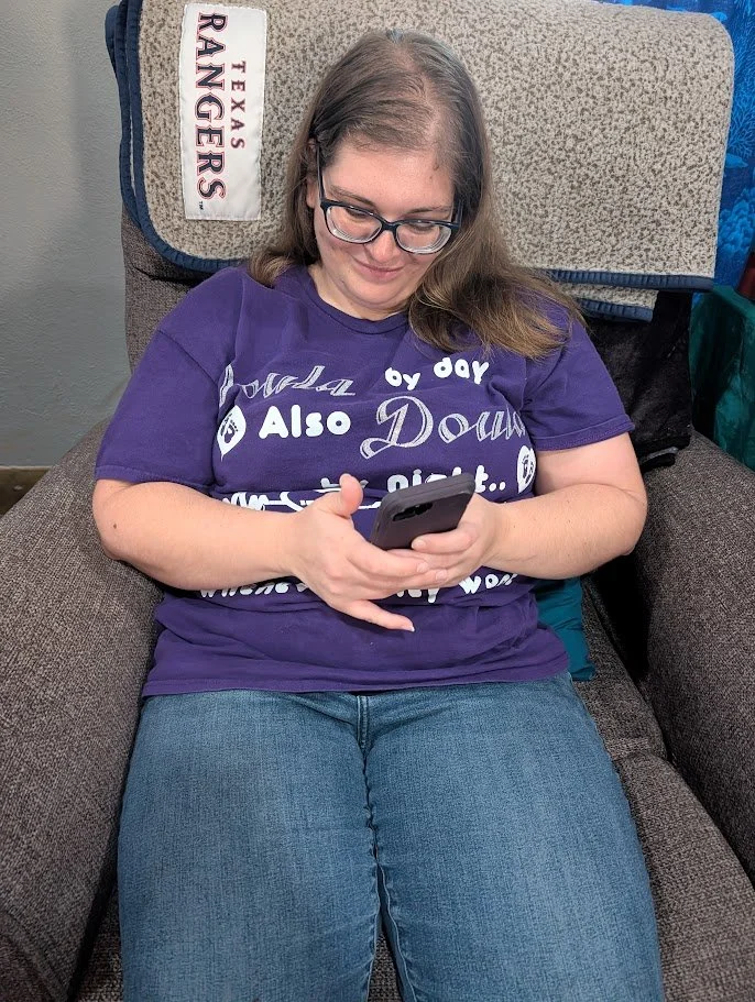 Doula Melanie Powell offering unlimited pocket doula support through messaging from anywhere.