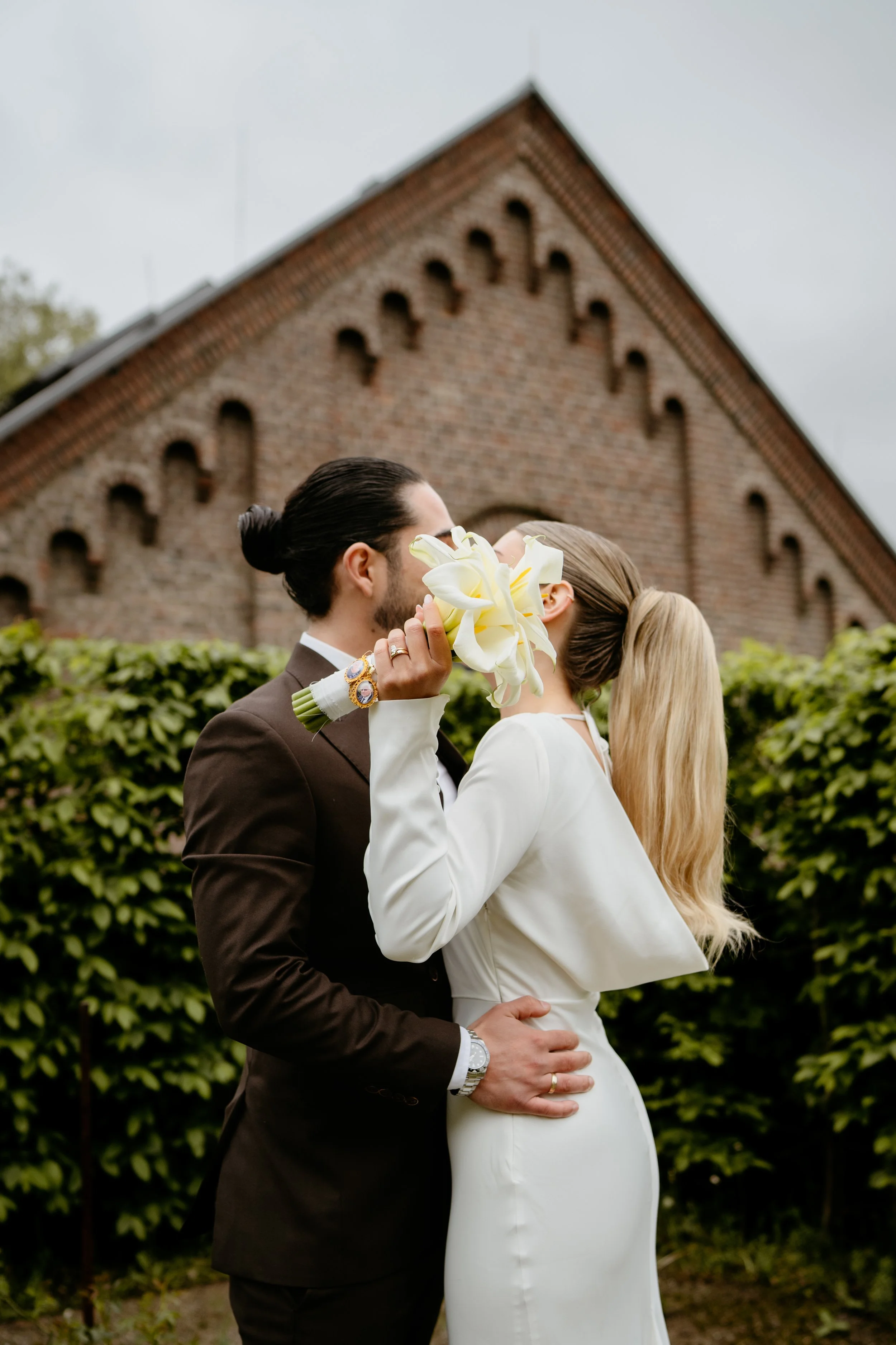 rautporträt im historischen Gewölbe Schloss Horst – Fine Art Porträtfotografie, natürliche Lichtführung
