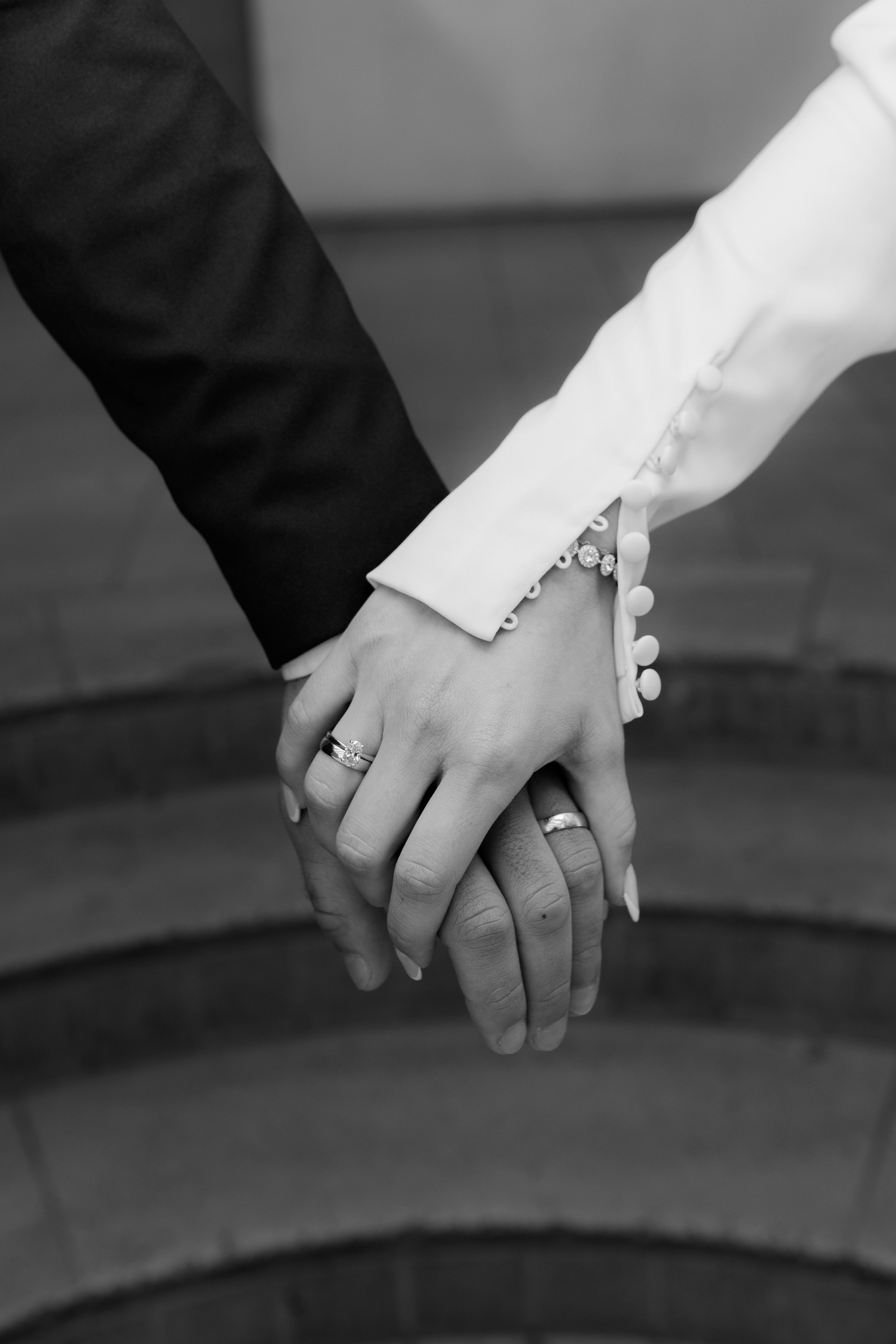 Hochzeitsfotografie – Ringtausch im historischen Gewölbe von Schloss Horst