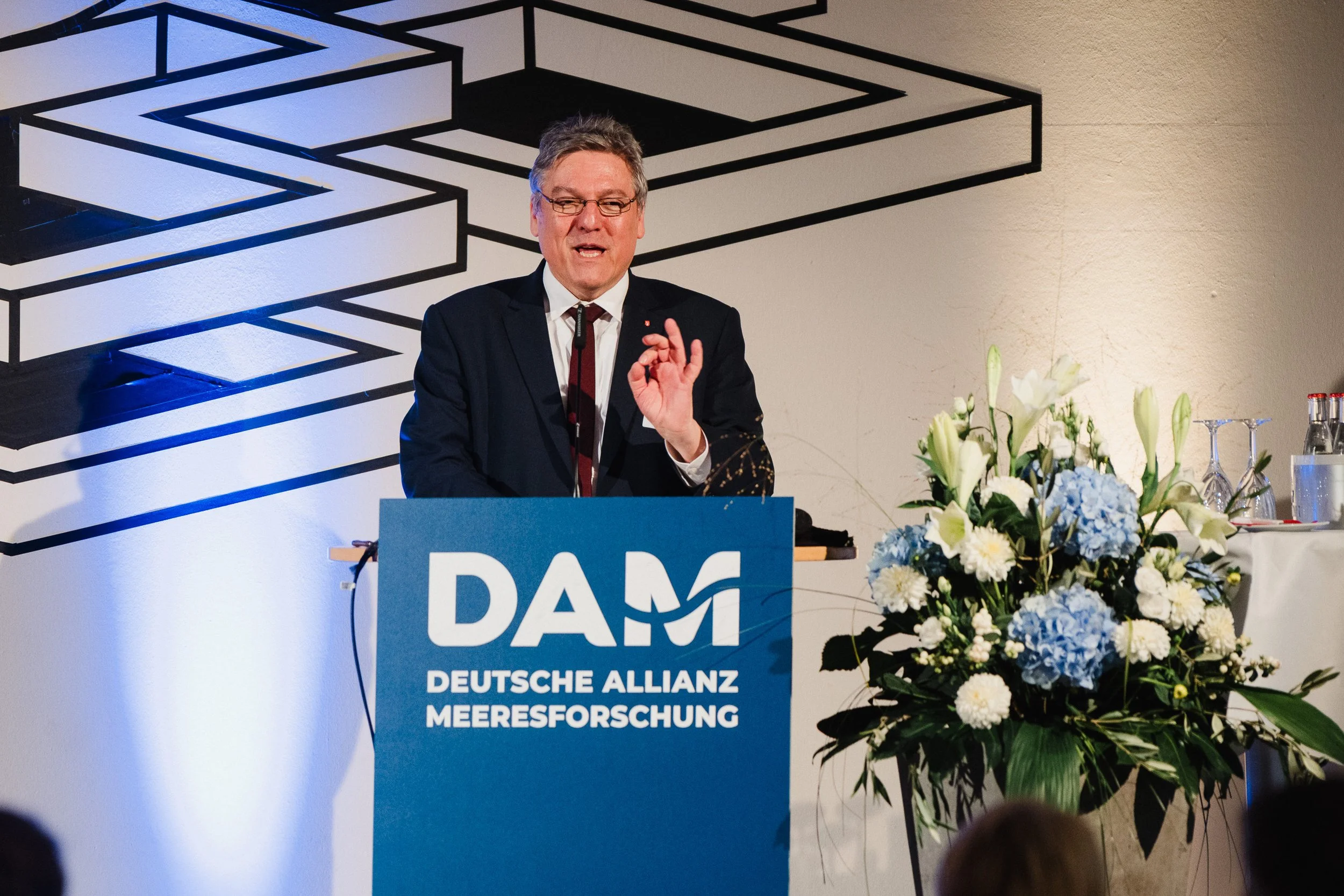 DAM019.jpg