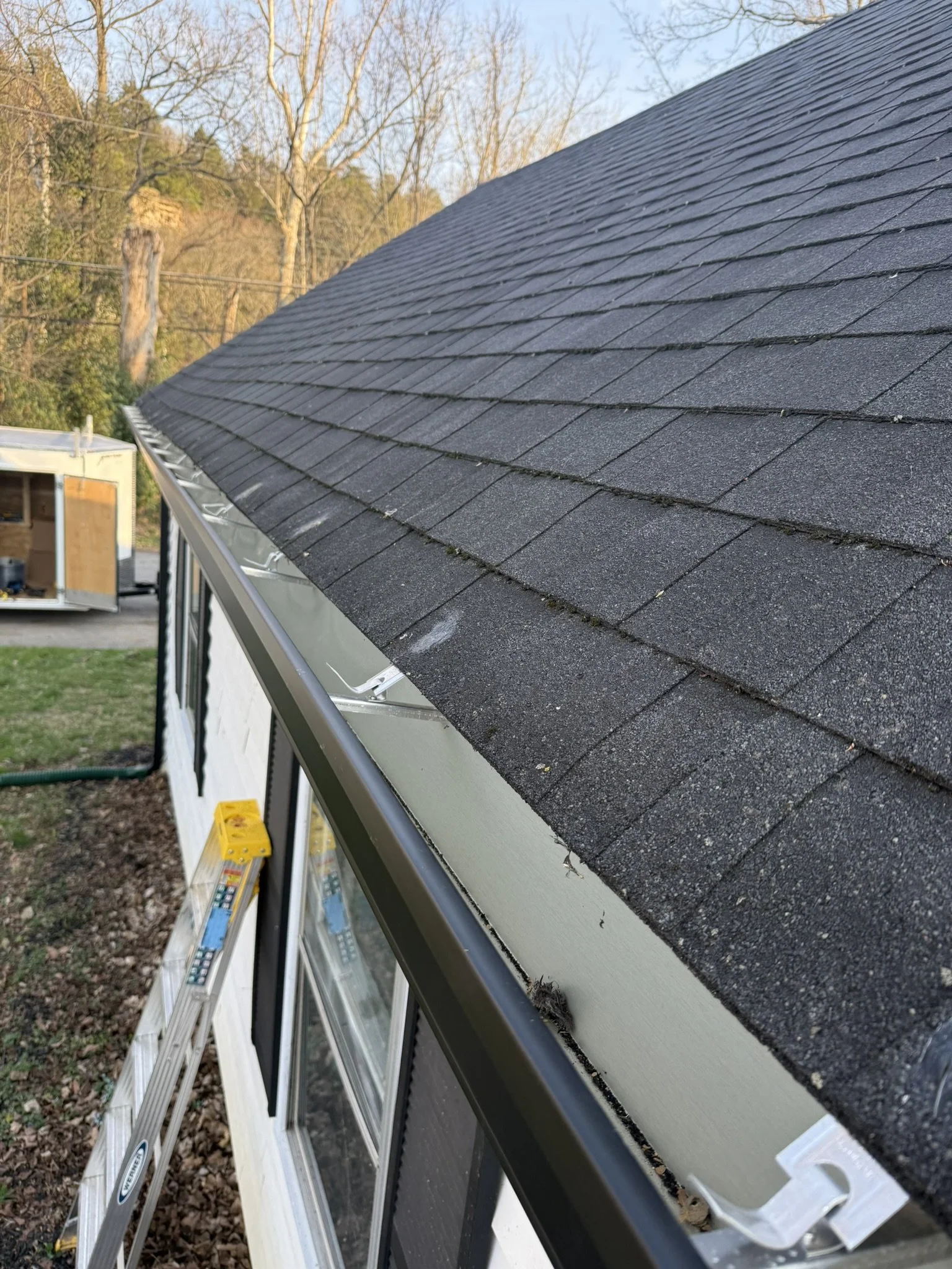 vampire-hanger-gutter-installation-frankfort-ky.jpg.JPEG