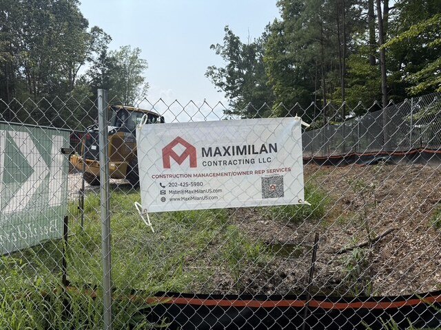 MaxiMilan Construction Management and Owner's Representative project sign at Attain at Swift Creek
