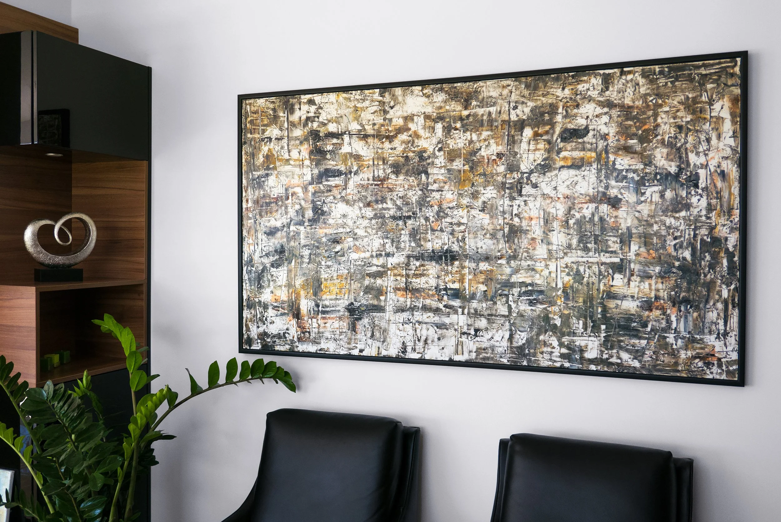 Horizontal Wall Art: The Secret to Making Small Spaces Feel Bigger