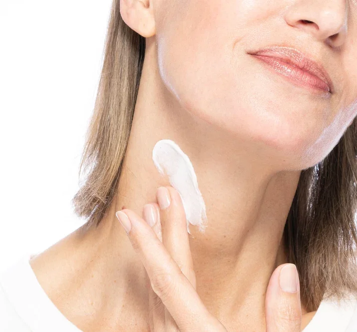 Necks-Level-Smooth-Neck-Cream-2.webp