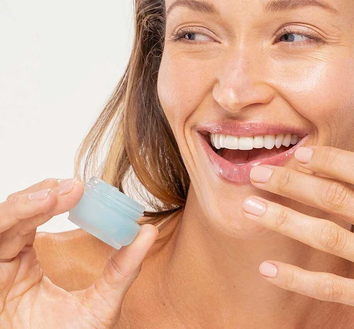 Bluphoria-Lip-Mask-3.webp