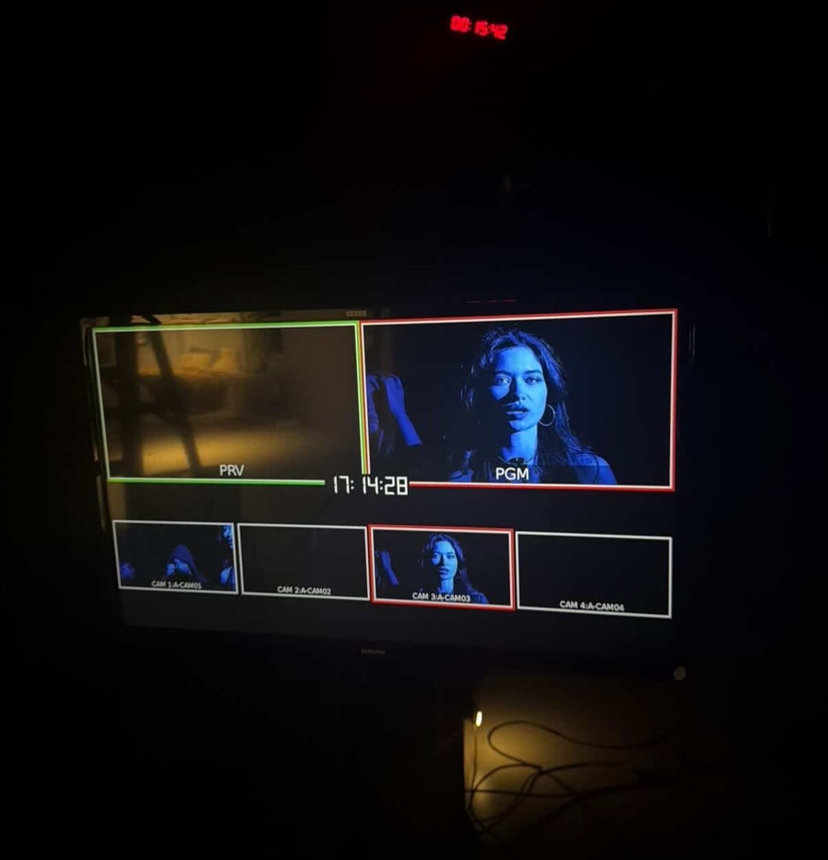 Peaking - Genesis 💙
At a party, a shy, young artist chasing connection takes a psychedelic with her charming friend, heightening her senses and turning her reality into a euphoric world&mdash;until it warps into surreal humiliation revealing where t