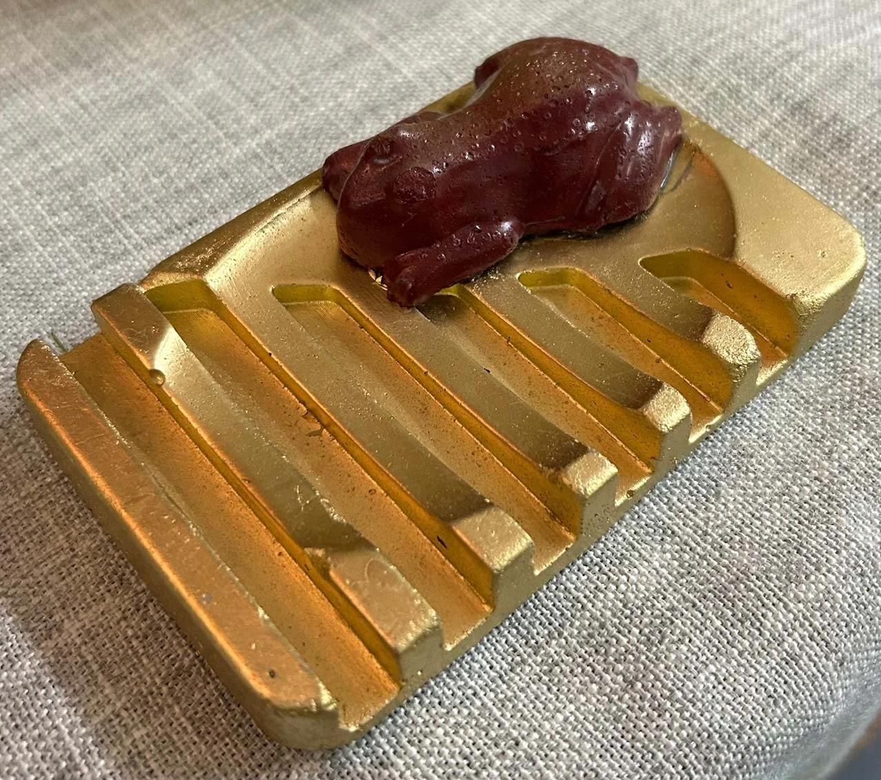 Gold and Garnet Frog2.jpg